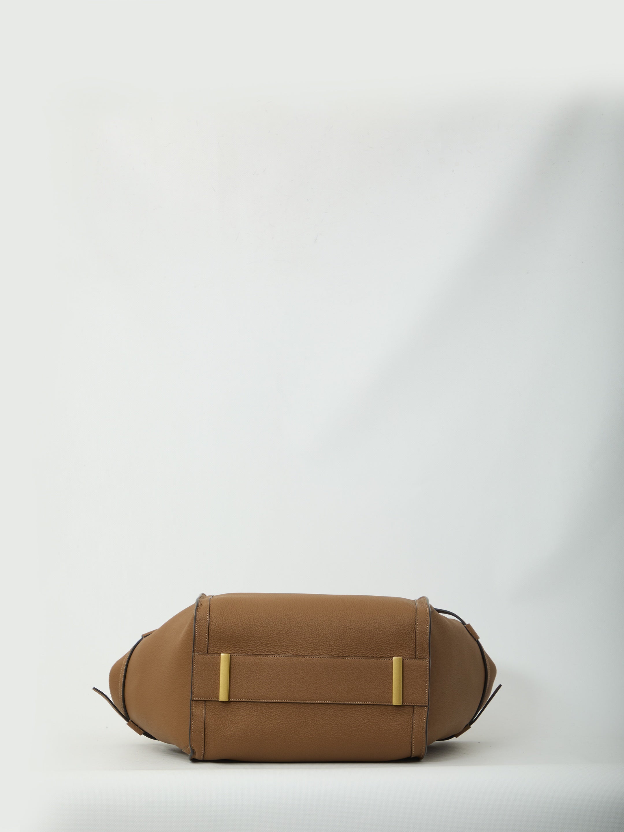Medium T Signature shopping bag