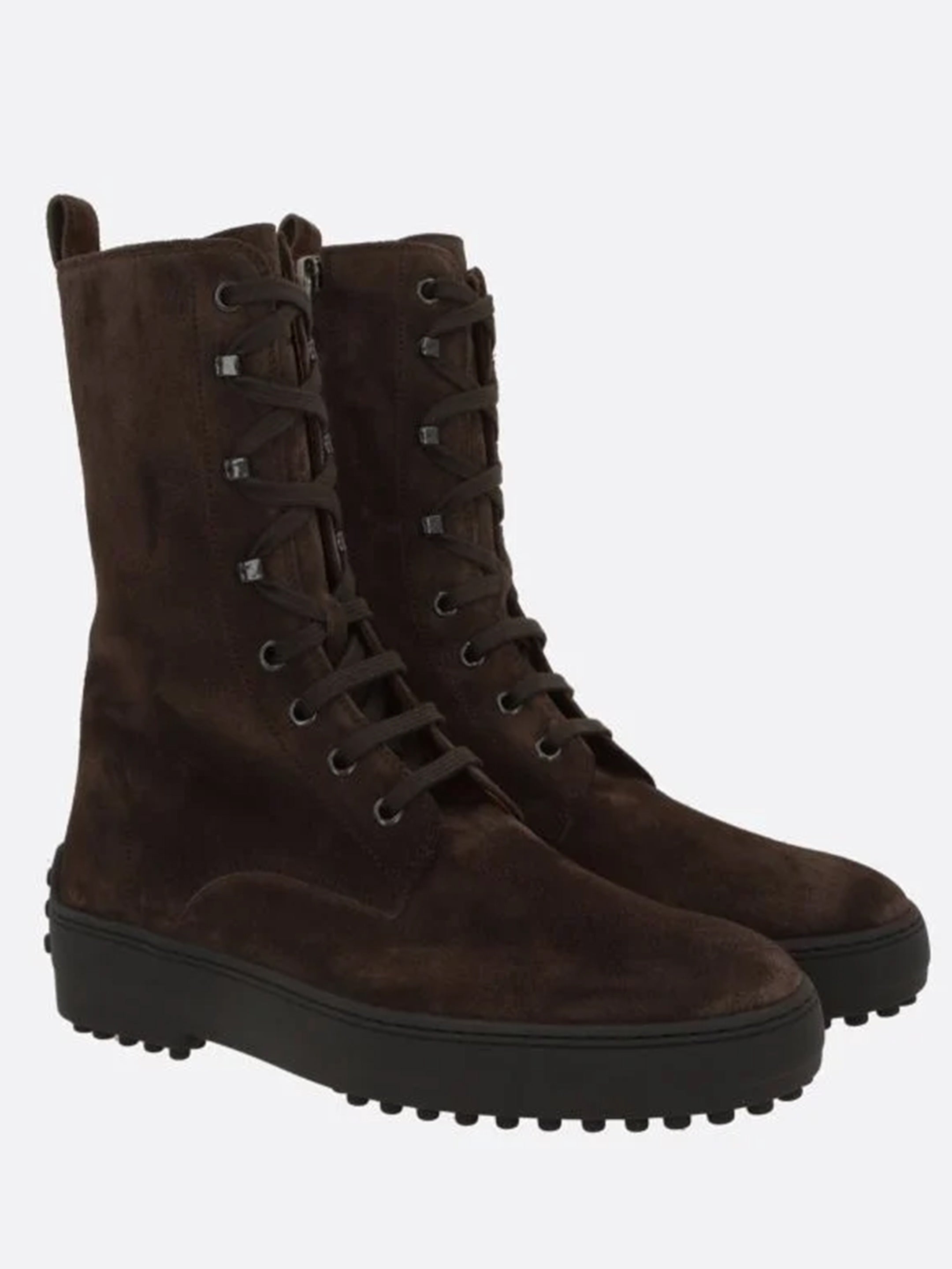Winter ankle boot with rubber studs in suede leather