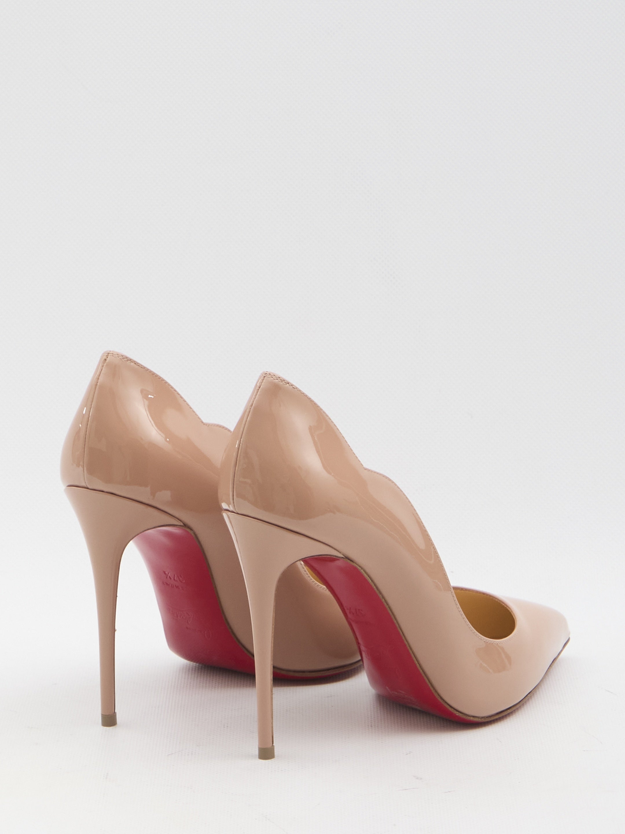 Hot Chick 100 pumps