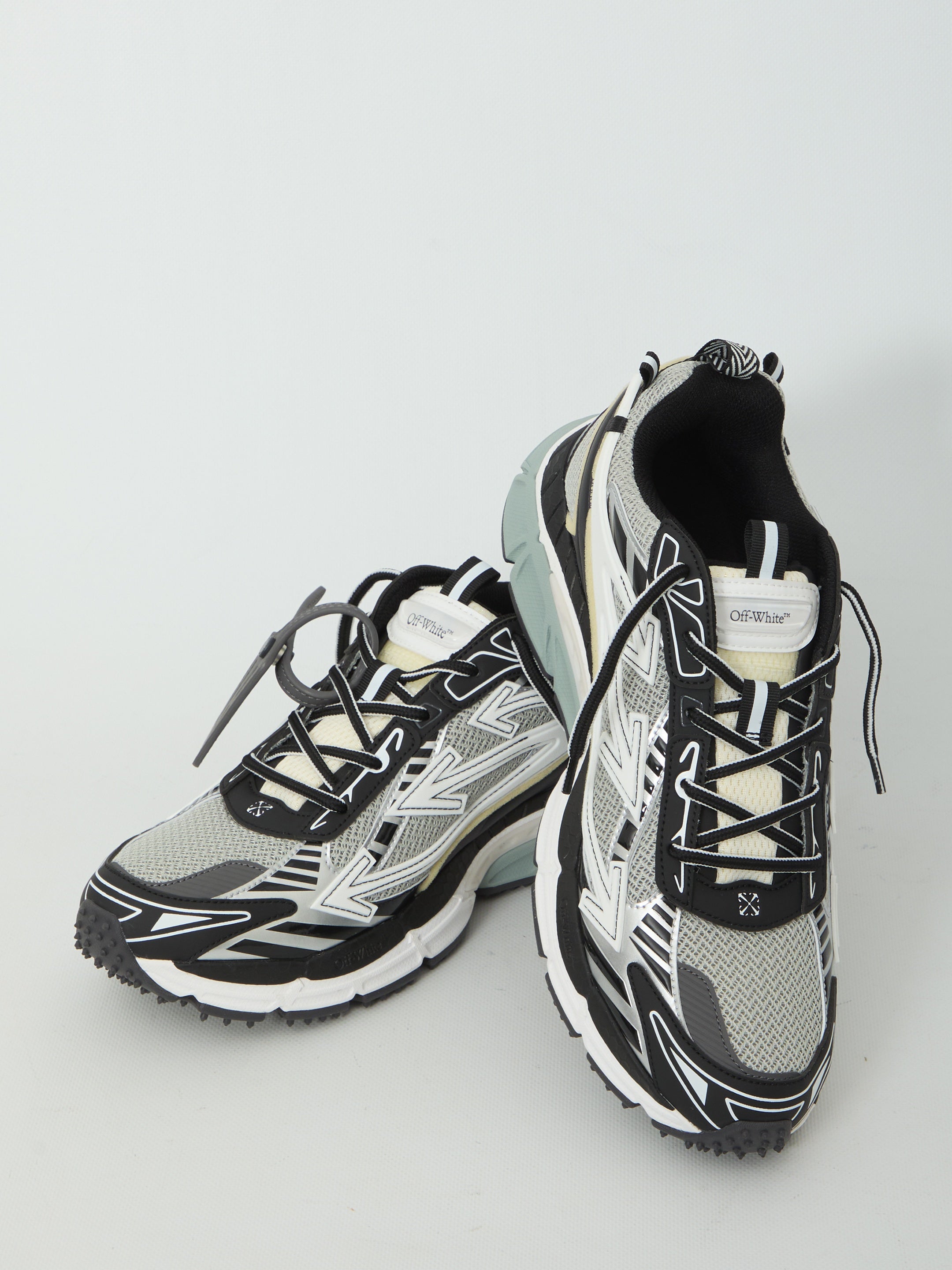 Be Right Back sneakers
