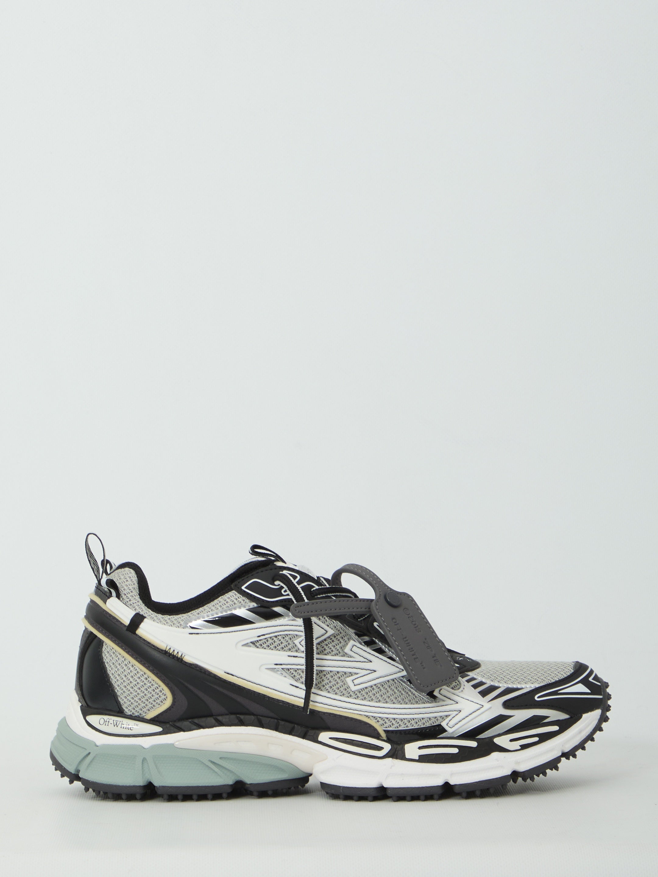 Be Right Back sneakers