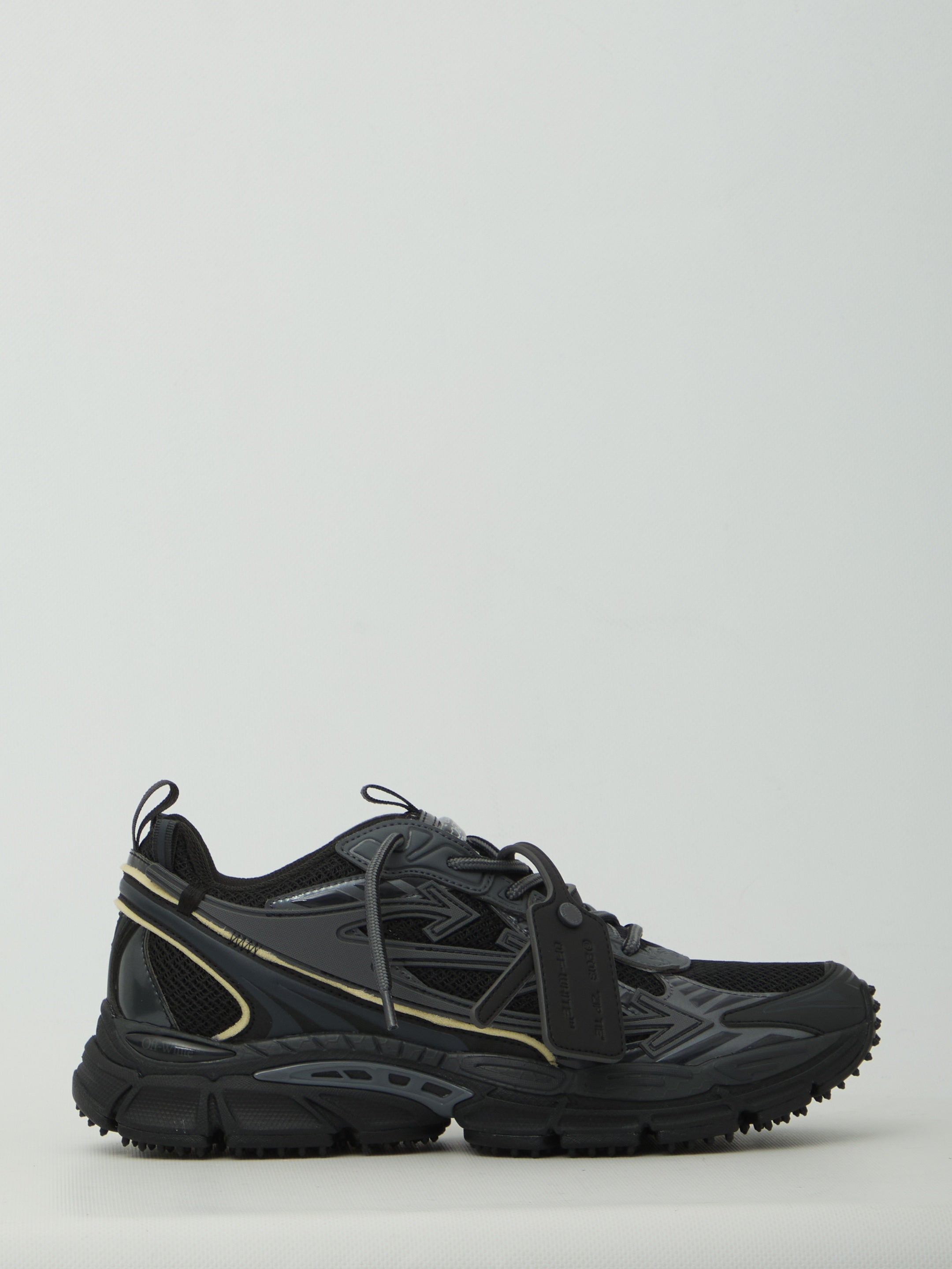 Be Right Back sneakers