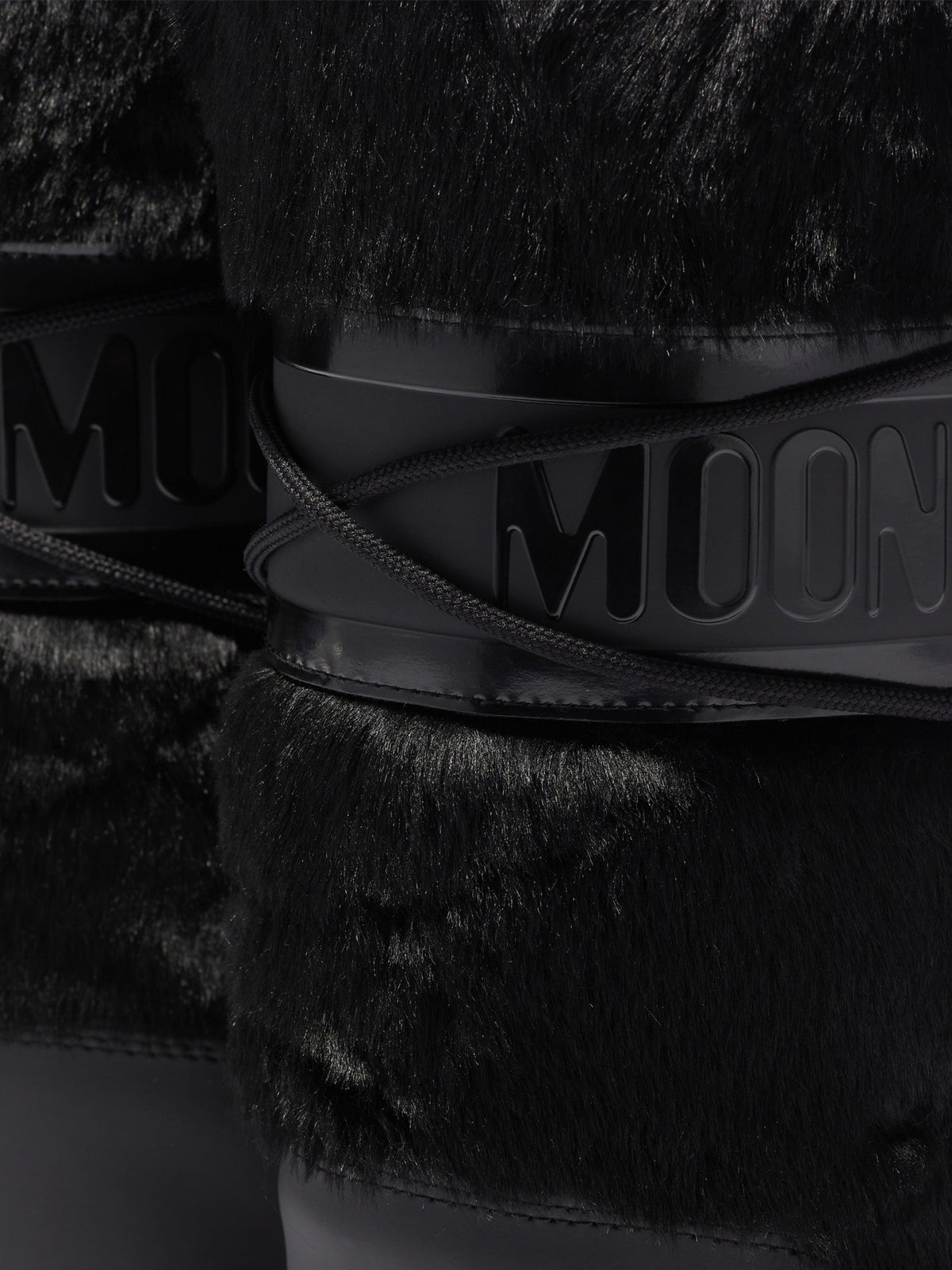 Black Icon boot in faux fur