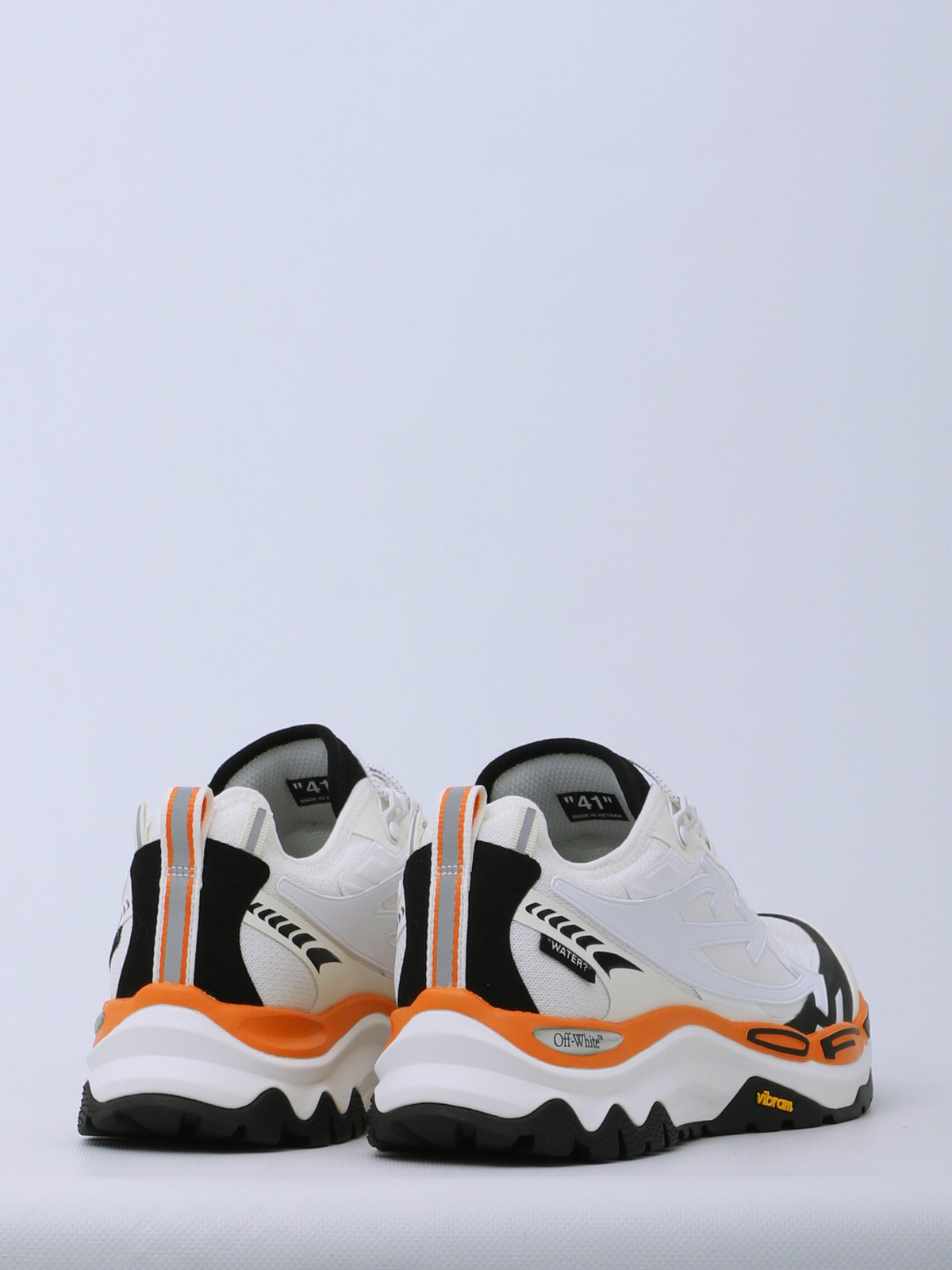 BRB Trail Low sneakers