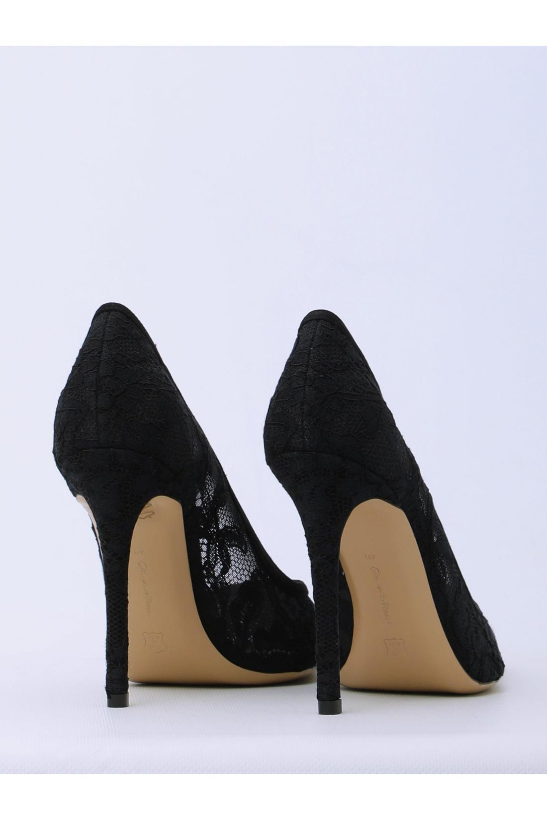 Gianvito Rossi Claudia Lyon 100 lace pumps, Pumps