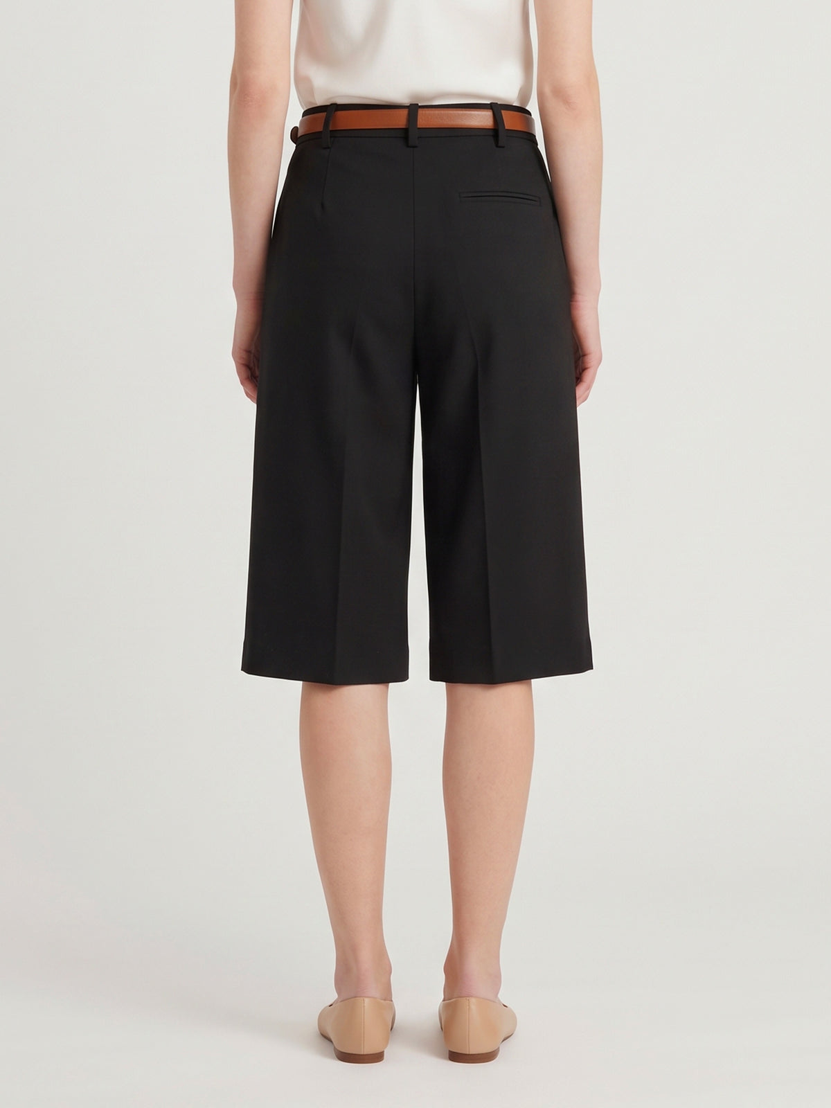 Black stretch canvas bermuda shorts