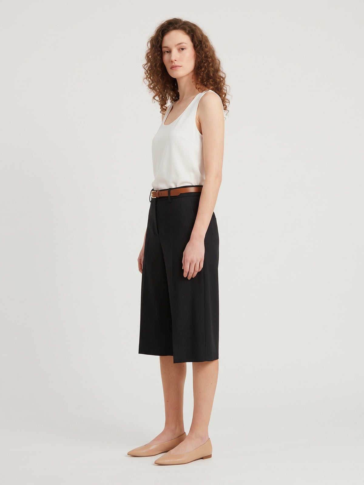 Black stretch canvas bermuda shorts