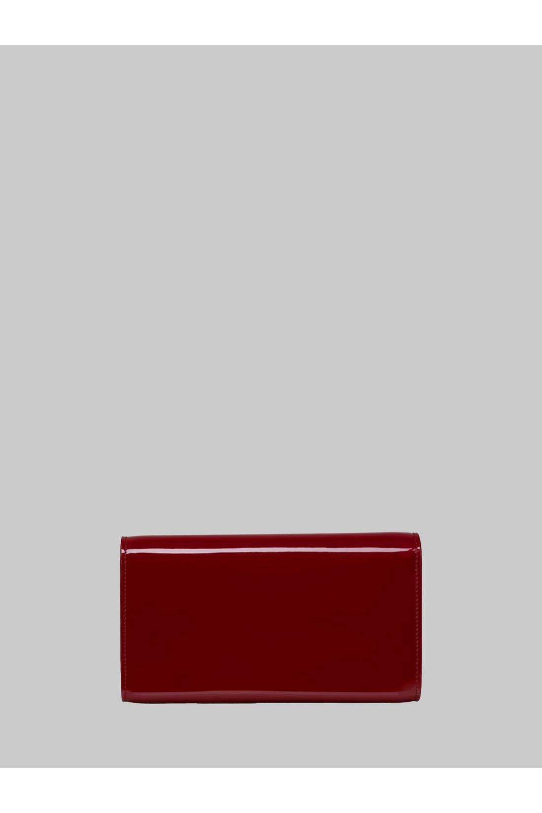 Bettina wallet bag with chain