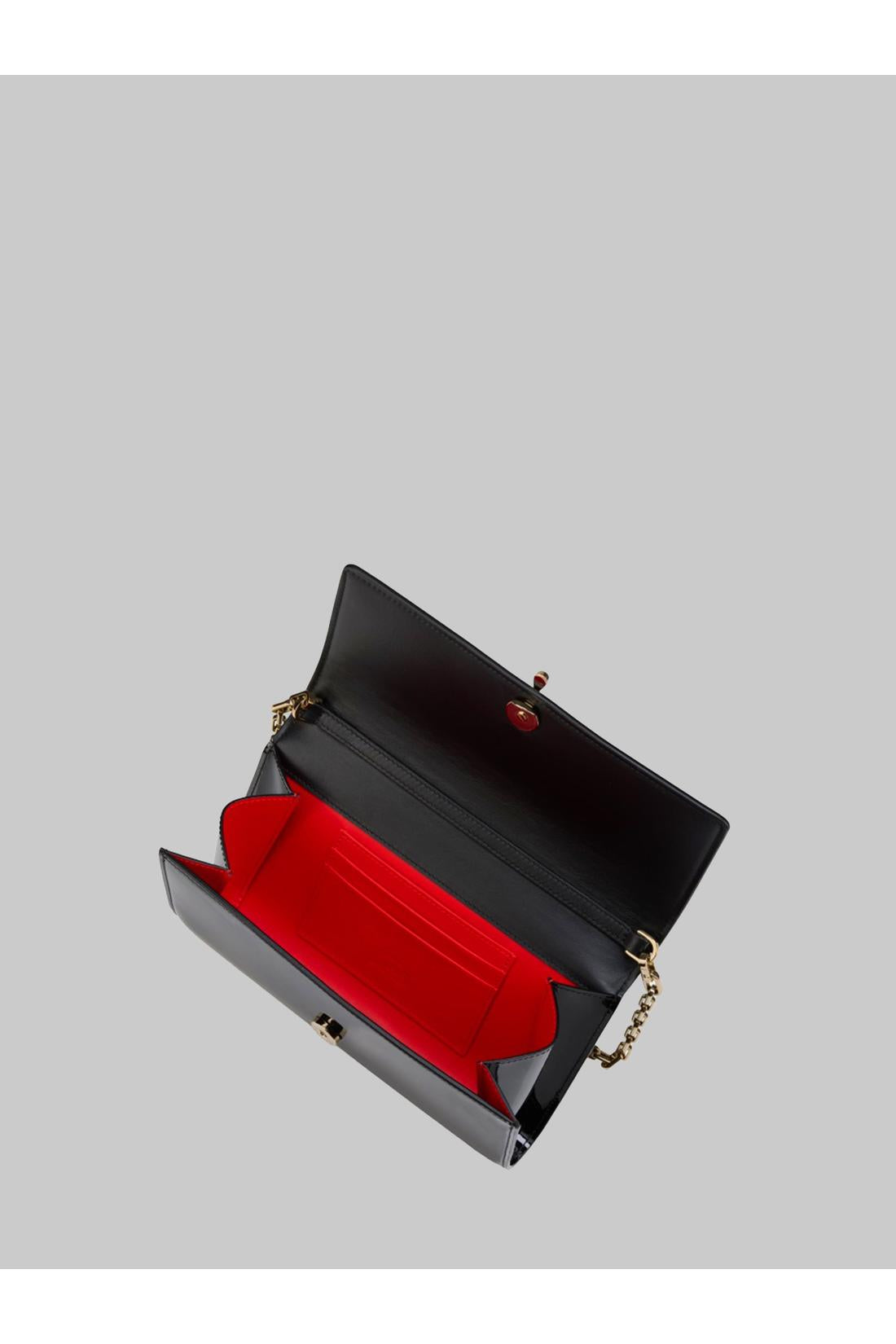 Bettina wallet bag with chain