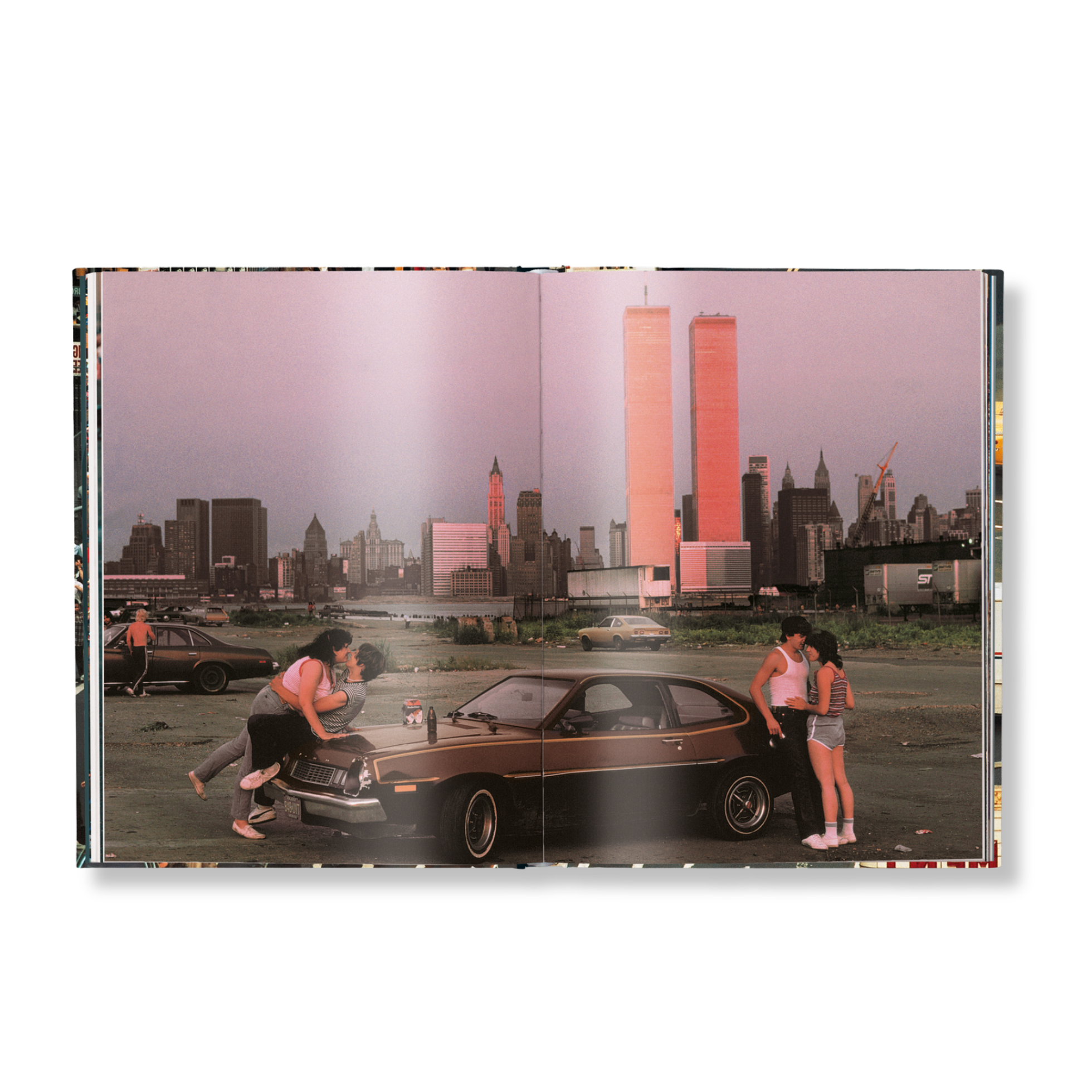 Gestalten Eu Shop-New York by Thomas Hoepker-Book-Black-Deal-Outlet-by-ARCHIVIST