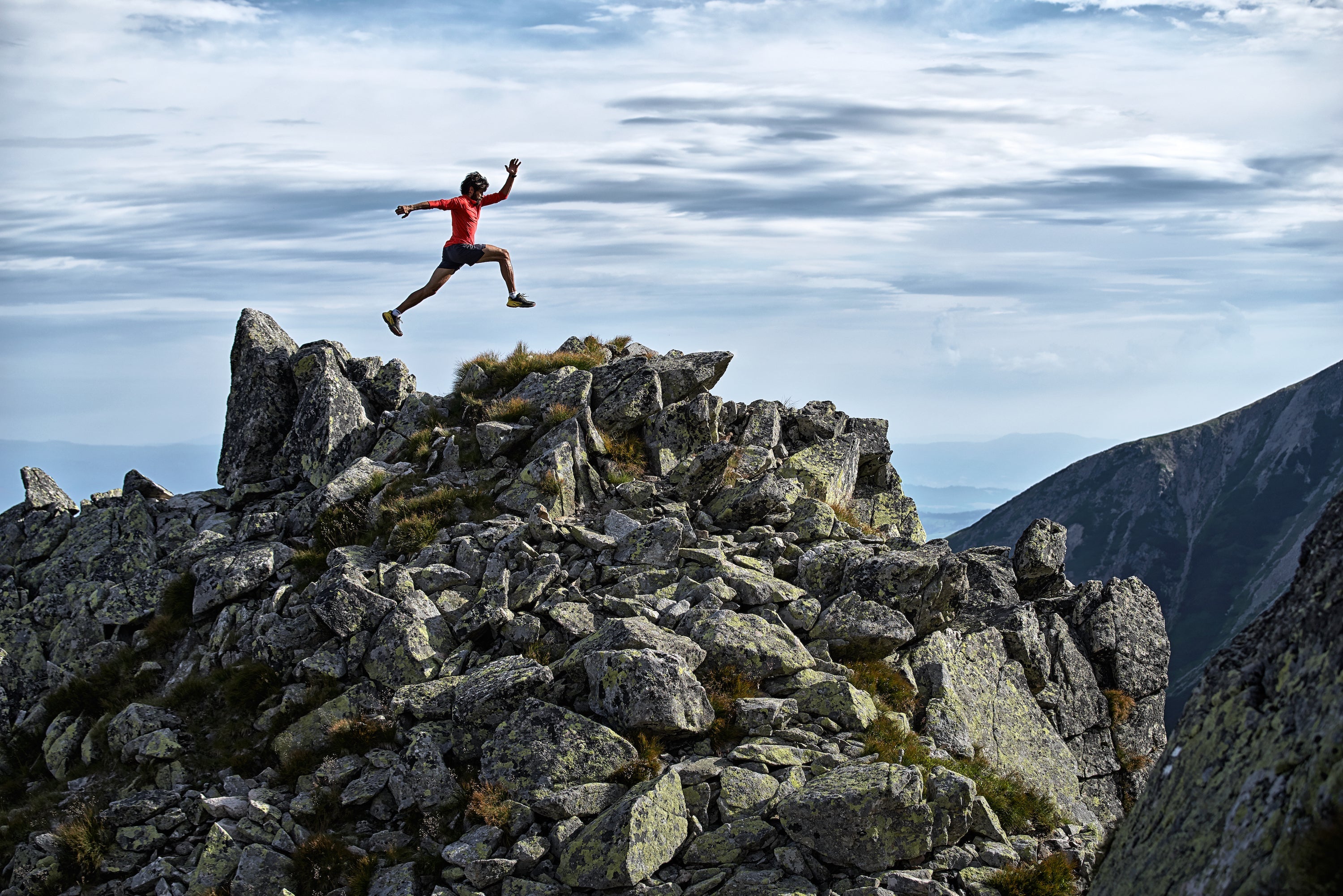 Gestalten Eu Shop-On the Run-Book-Black-Deal-Outlet-by-ARCHIVIST