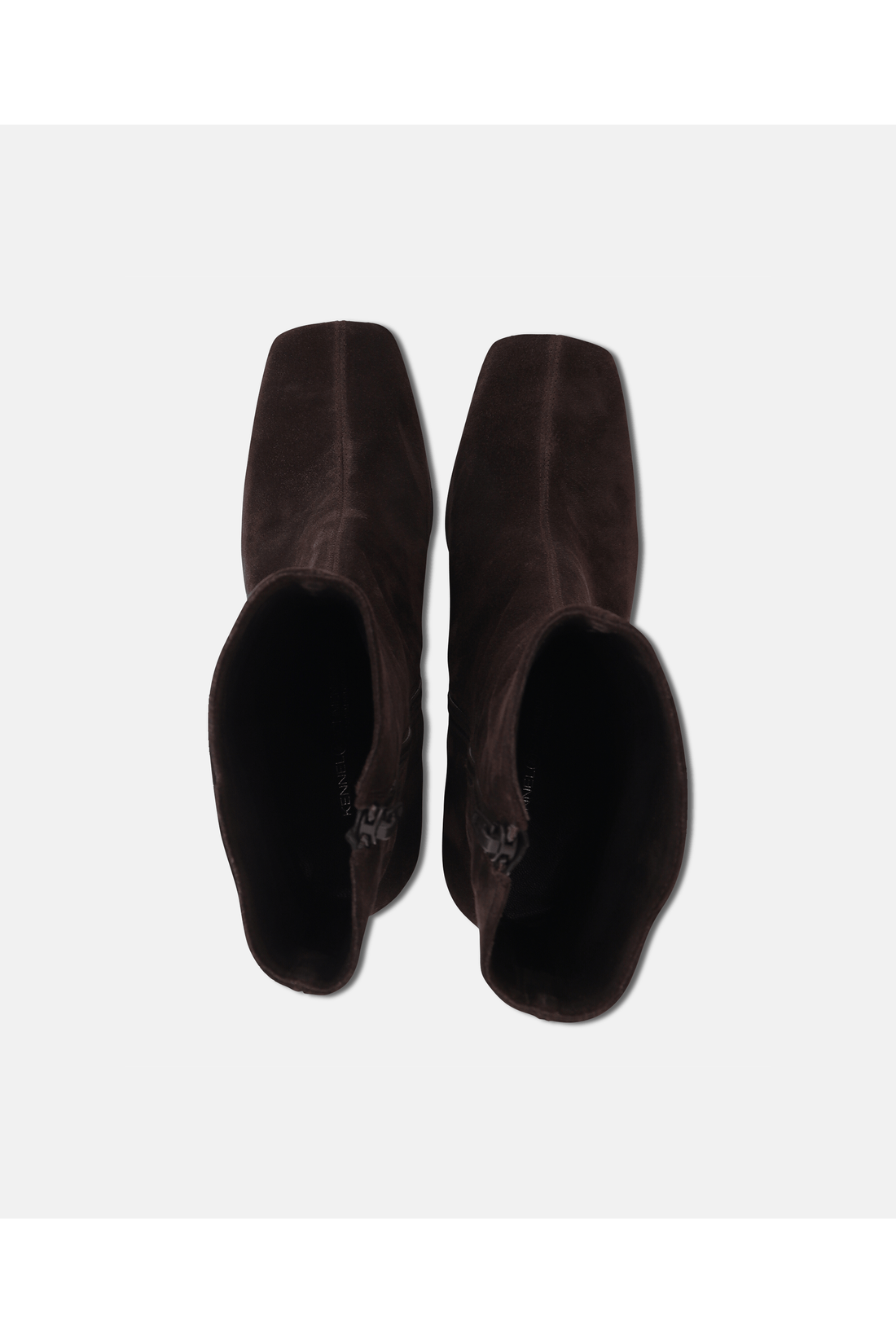 NERA-Kennel & Schmenger-OUTLET-ARCHIVIST-ARCHIVE-SALE