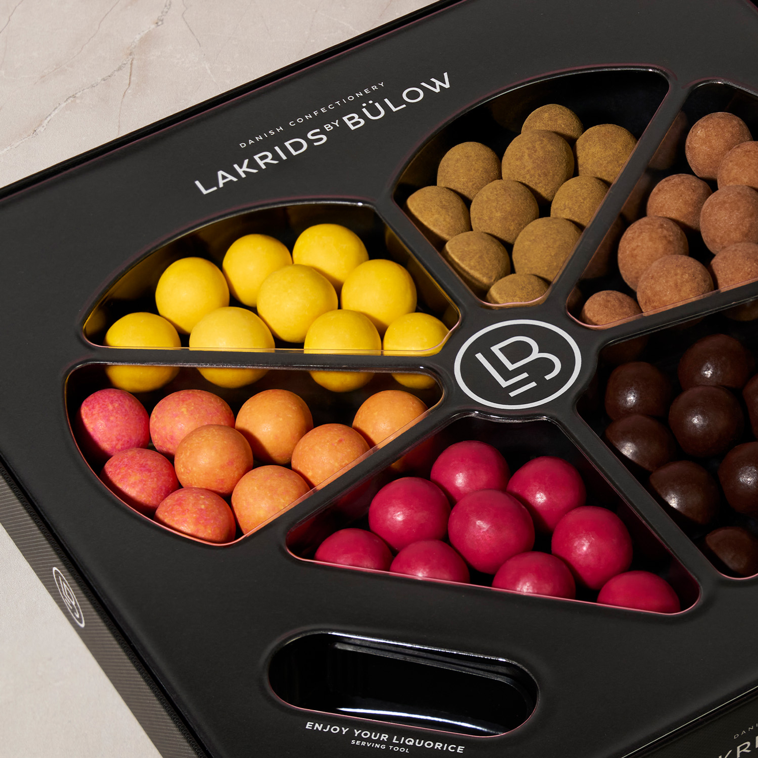 Genusskontor-LAKRIDS BÜLOW - Selection Box Love Black 450g-Black-Deal-Outlet-by-ARCHIVIST