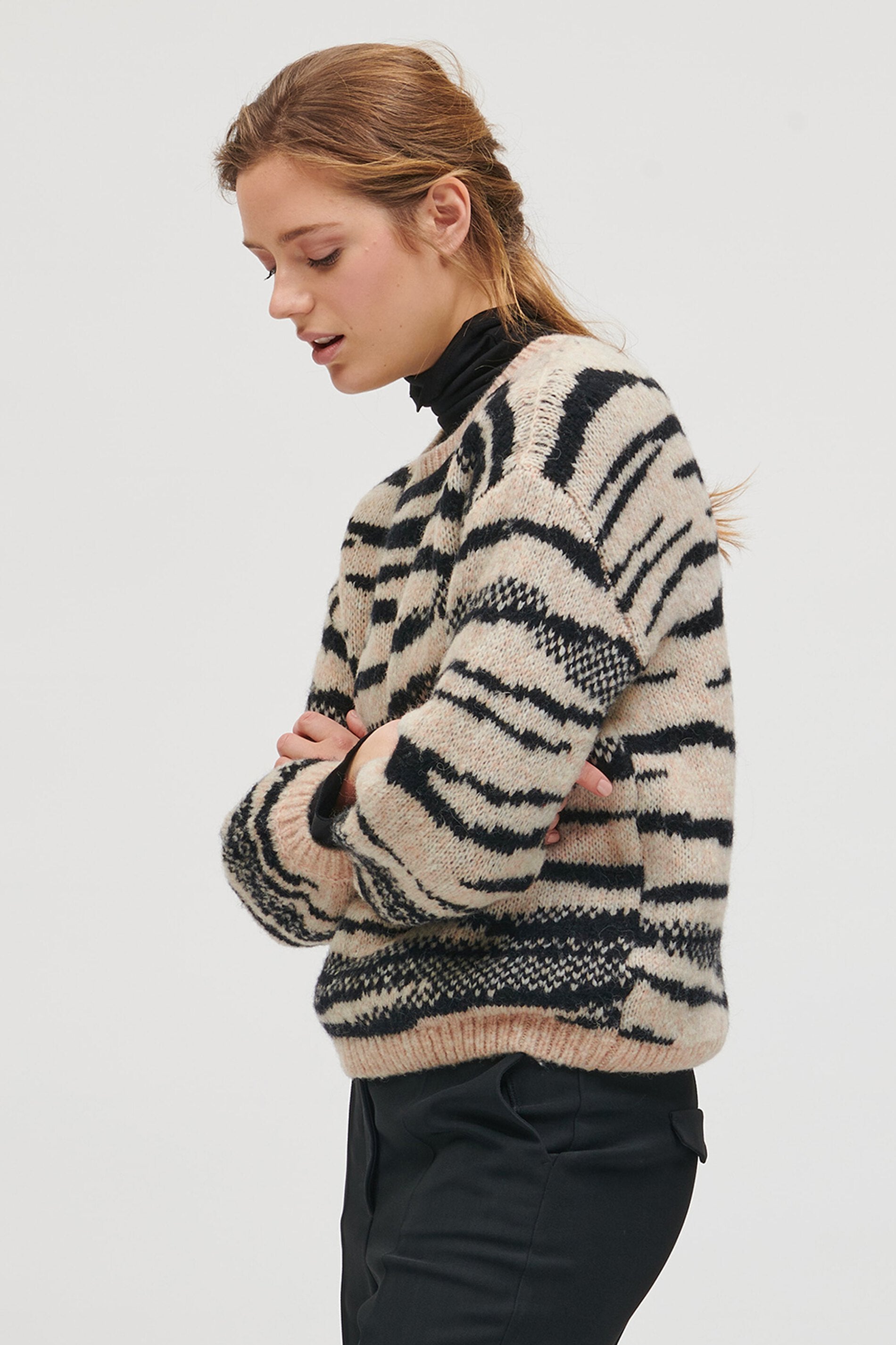 LUISA CERANO-OUTLET-SALE-Pullover in Animal-Jacquard-Strick-by-ARCHIVIST