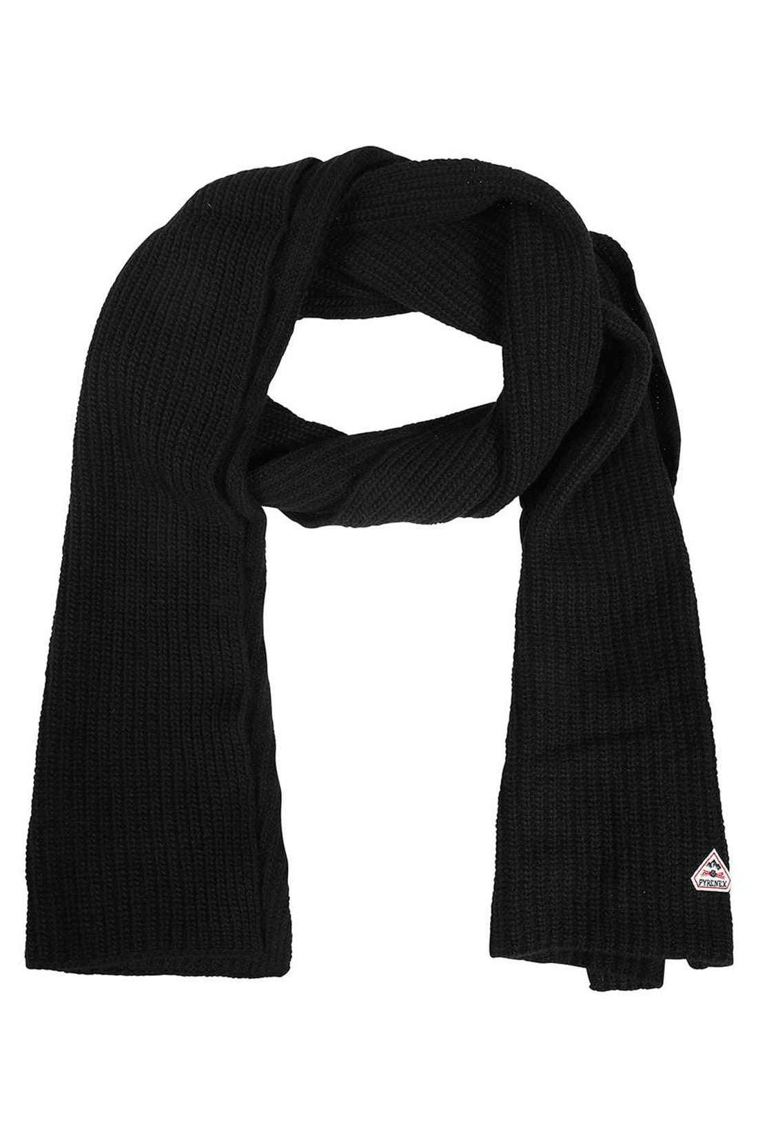Ribbed knit scarf
