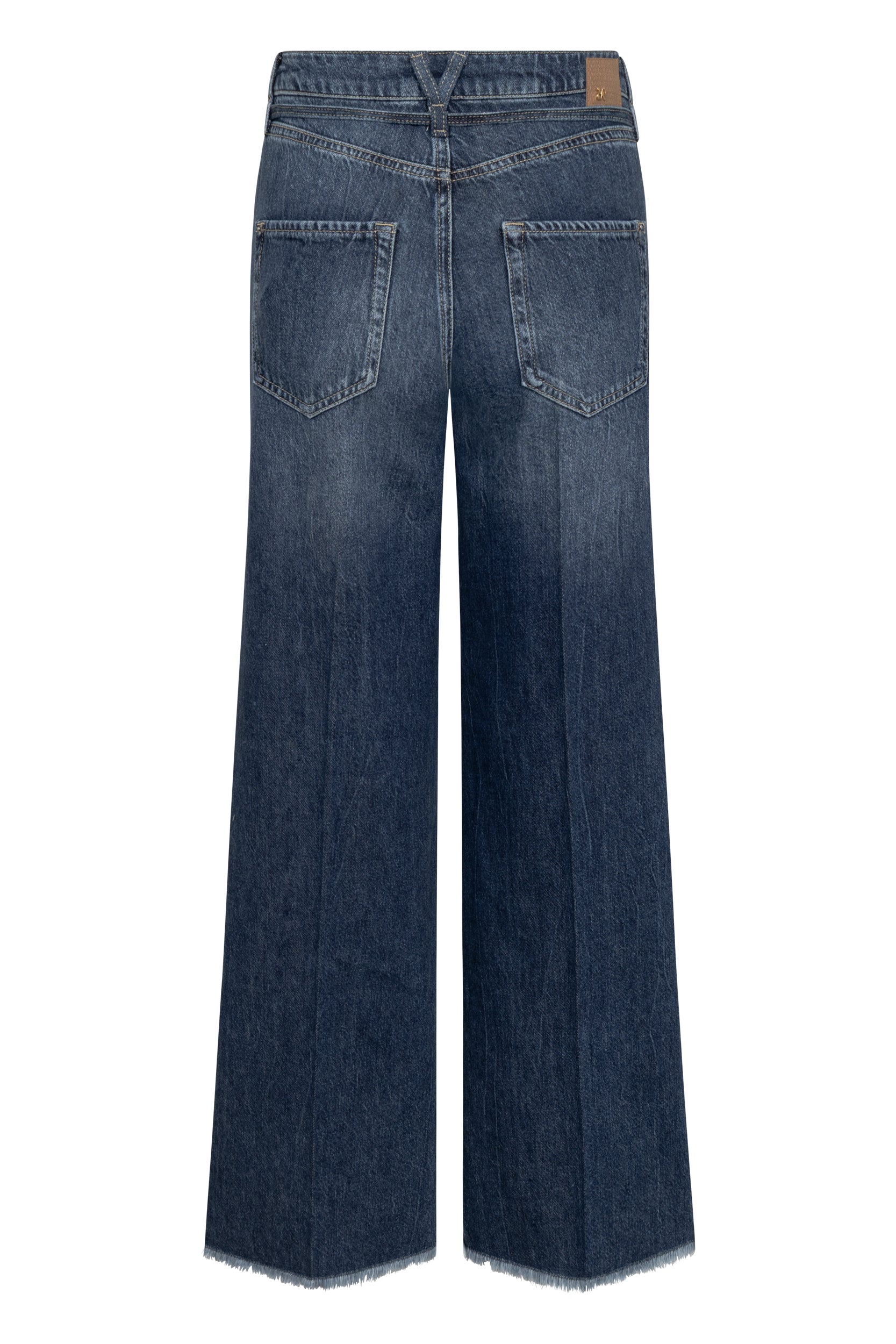 Sventy B Crop