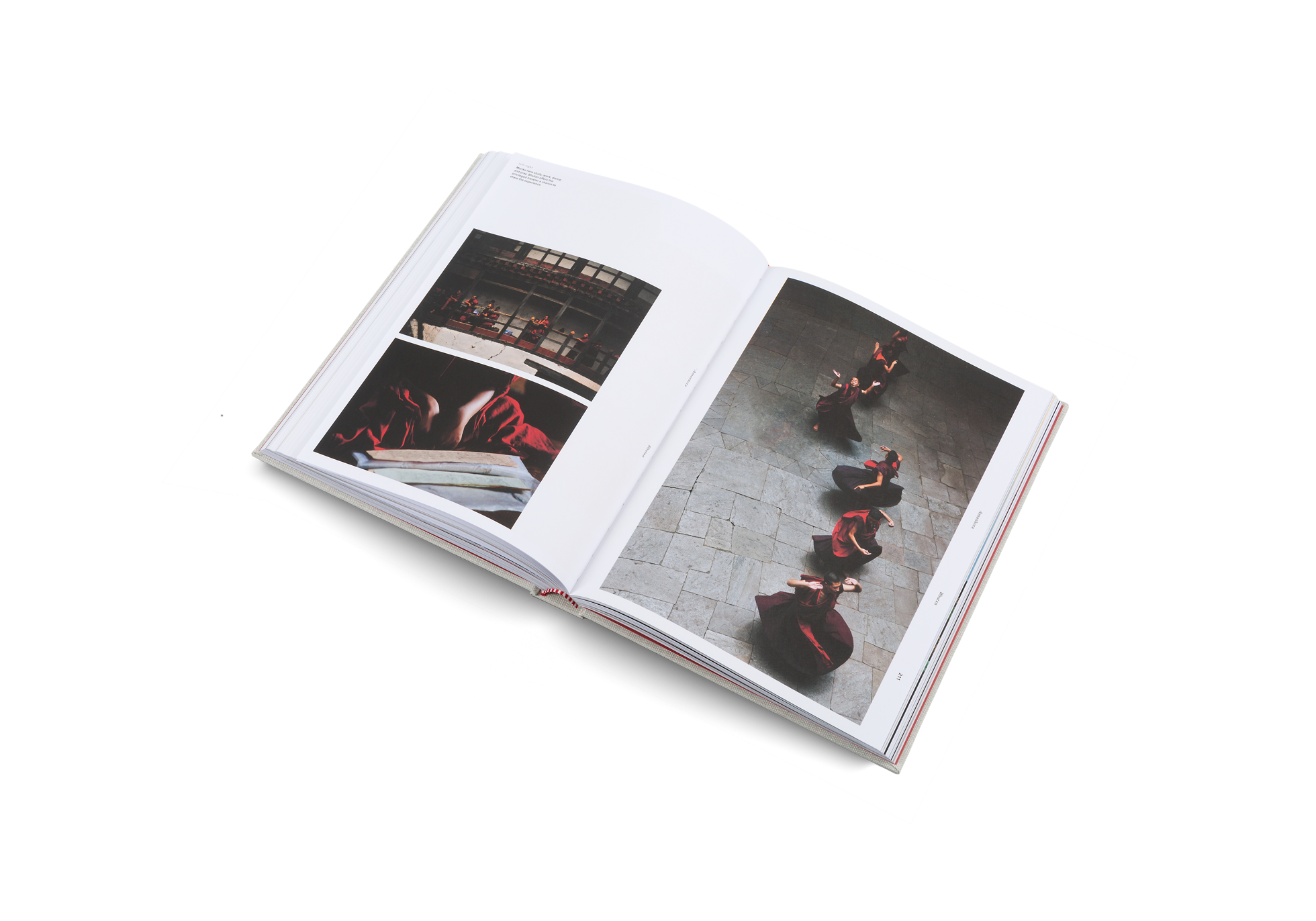 Gestalten Eu Shop-Remote Places To Stay-Book-Black-Deal-Outlet-by-ARCHIVIST