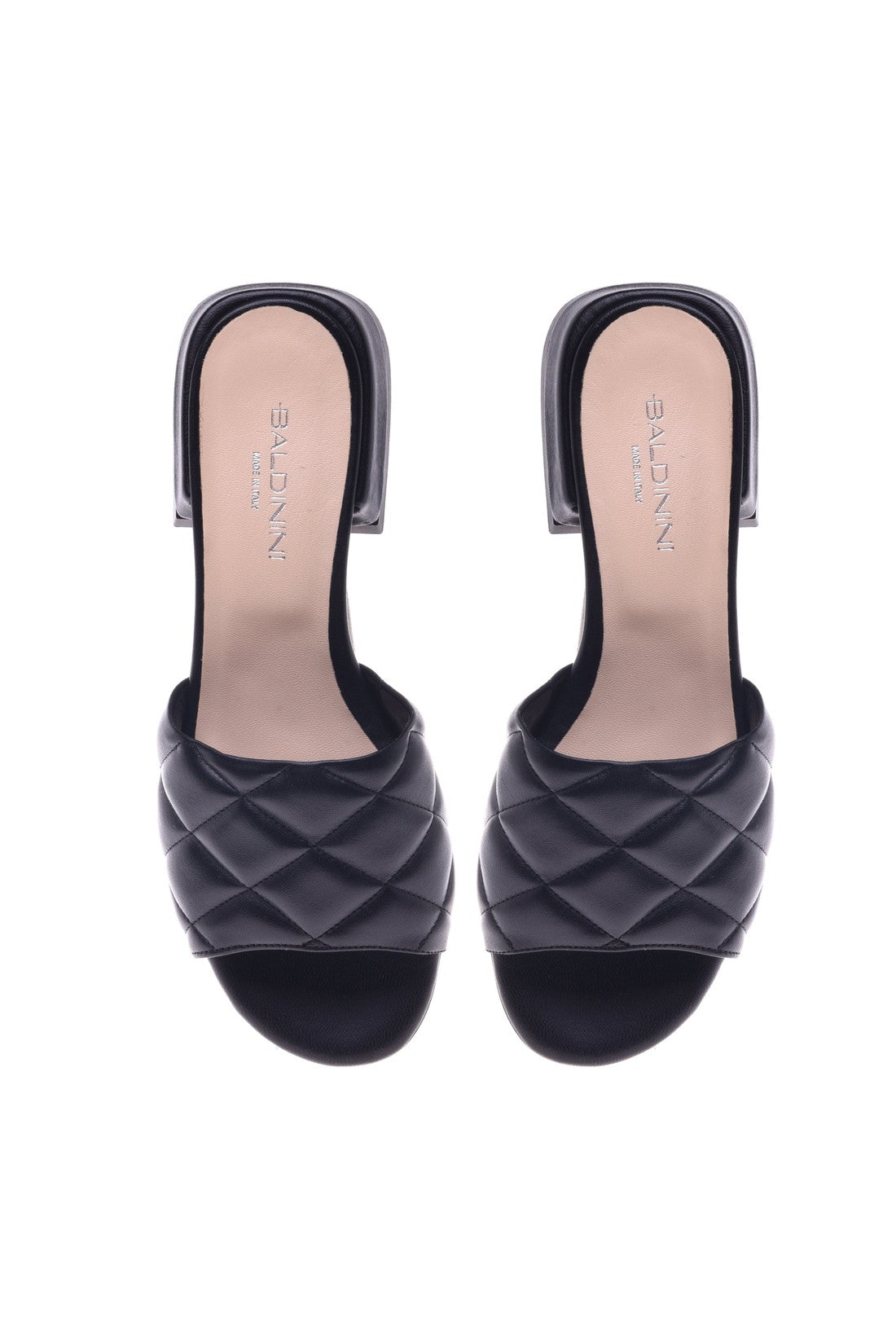 Slipper in black quilted leather