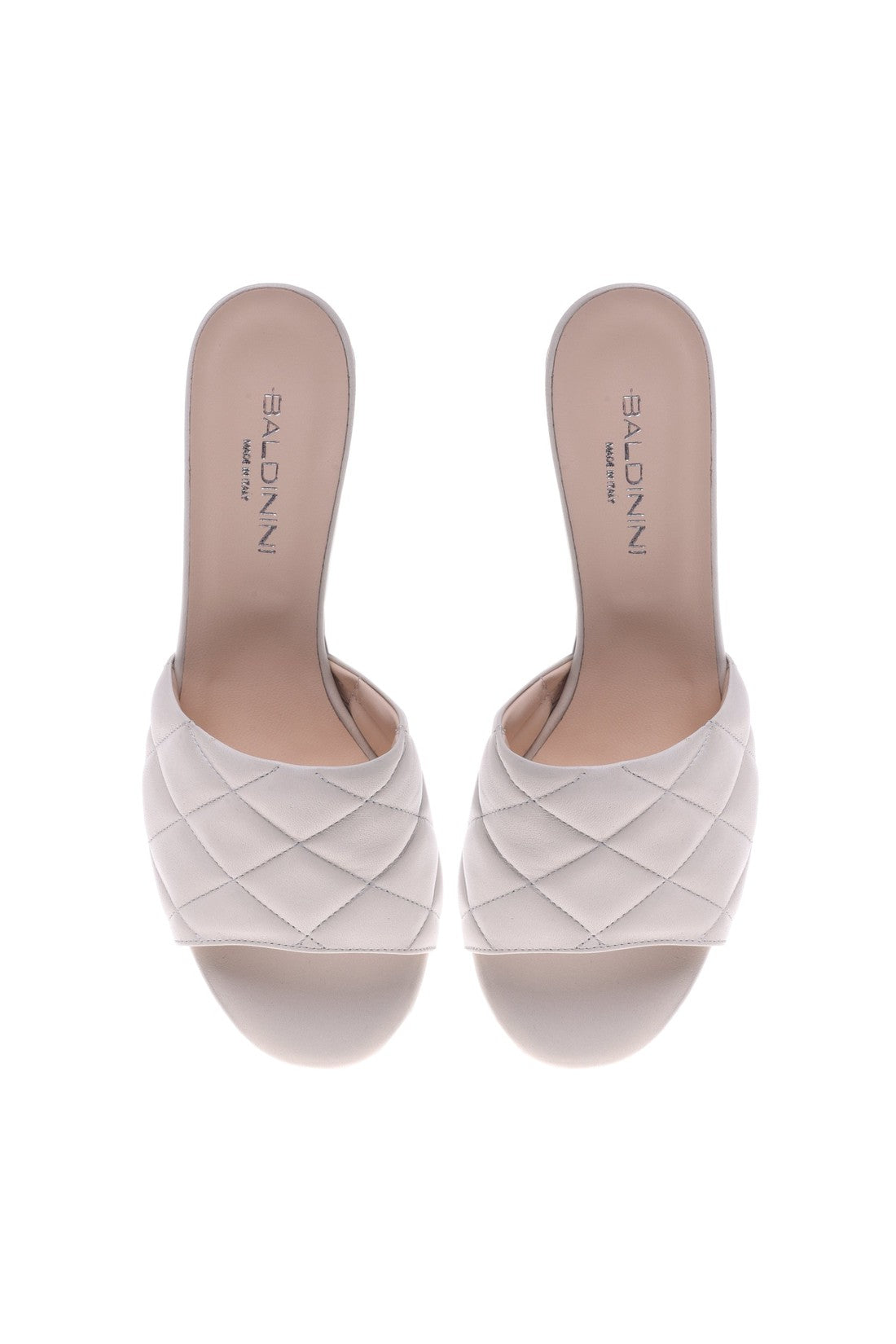 Slipper in cream quilted leather