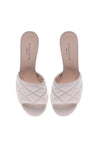 Slipper in cream quilted leather