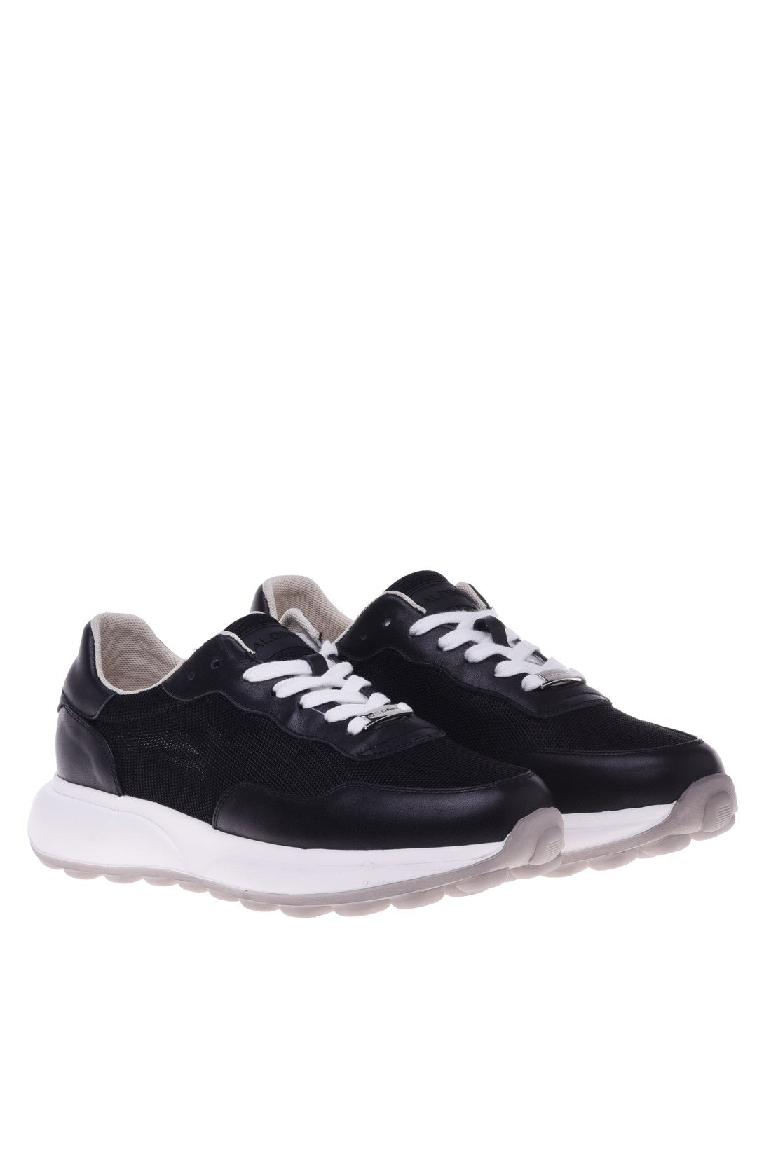 Sneaker in black calfskin and fabric