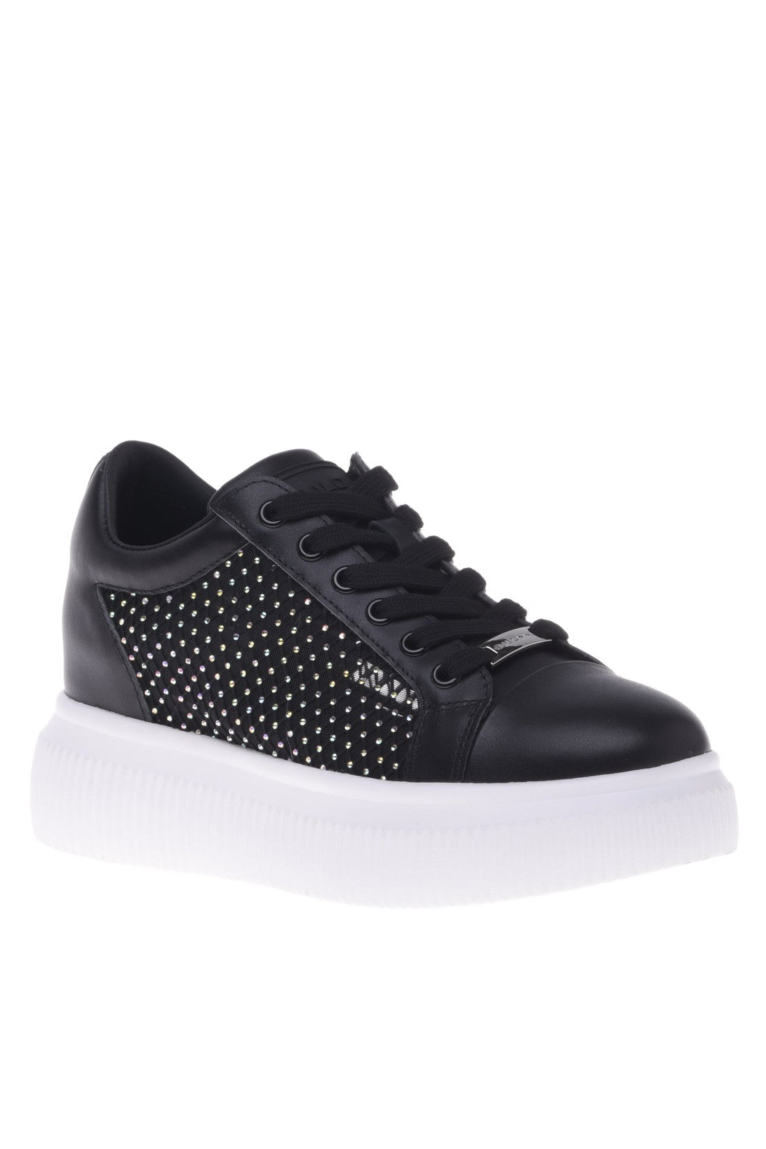 Sneaker in black calfskin with mesh