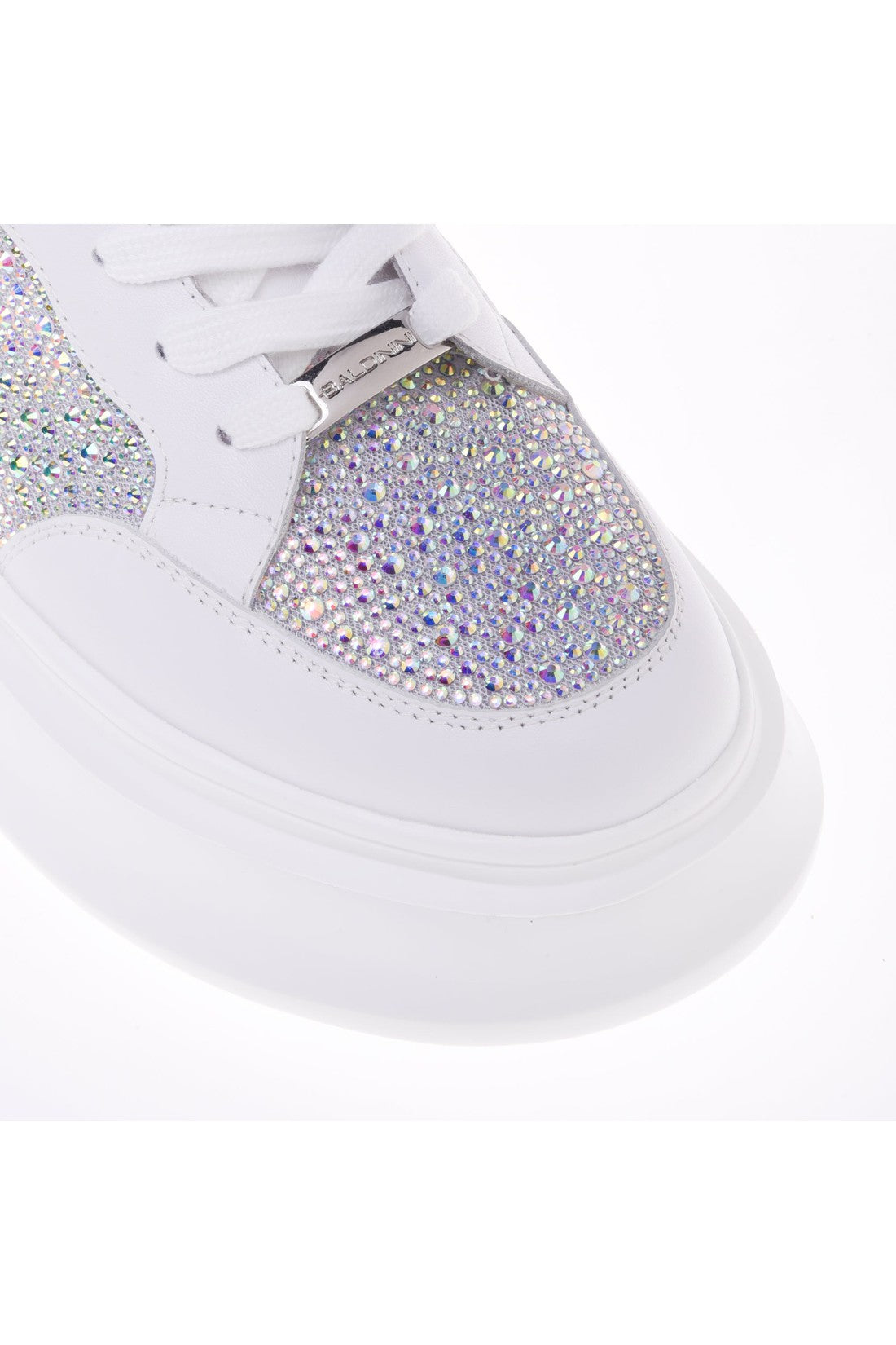 Sneaker in white calfskin with rhinestones