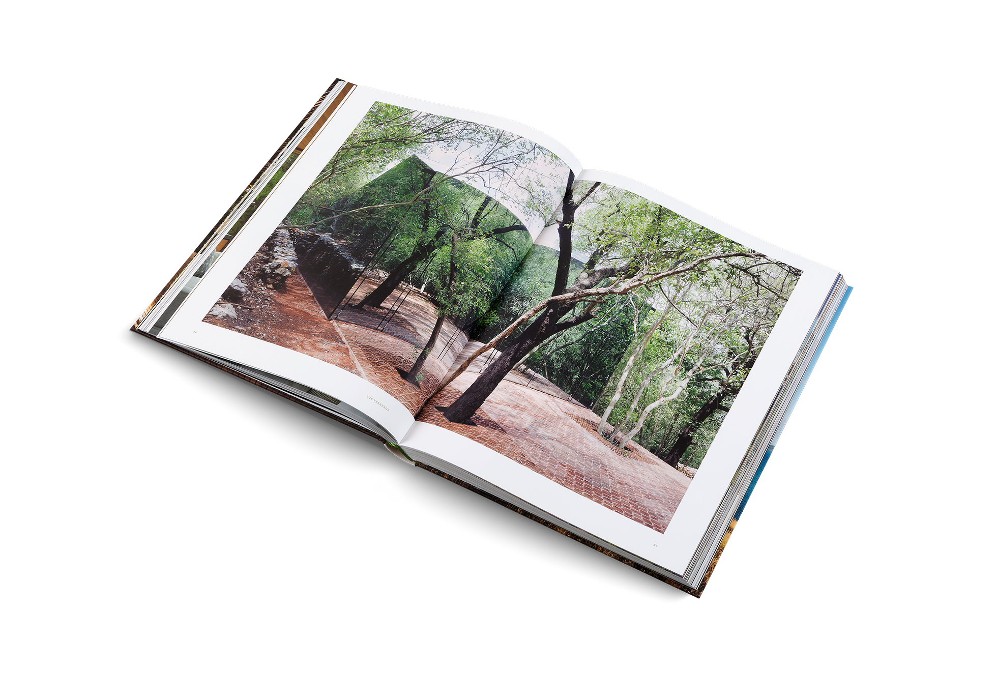 Gestalten Eu Shop-Sublime Hideaways-Book-Black-Deal-Outlet-by-ARCHIVIST