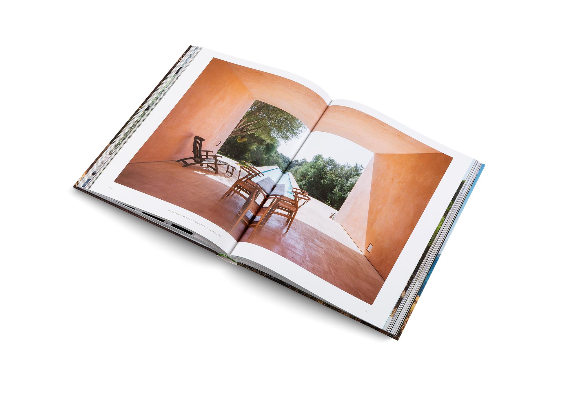 Gestalten Eu Shop-Sublime Hideaways-Book-Black-Deal-Outlet-by-ARCHIVIST