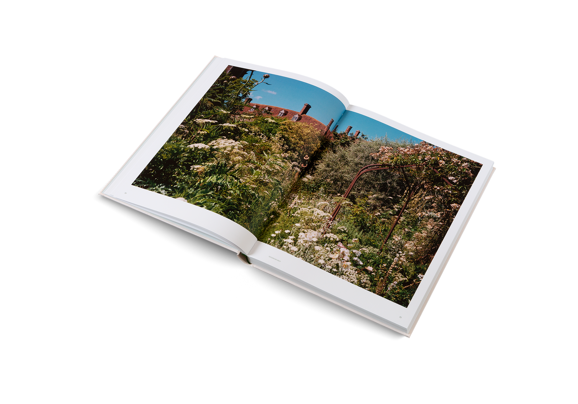 Gestalten Eu Shop-The Avant Gardens-Book-Black-Deal-Outlet-by-ARCHIVIST