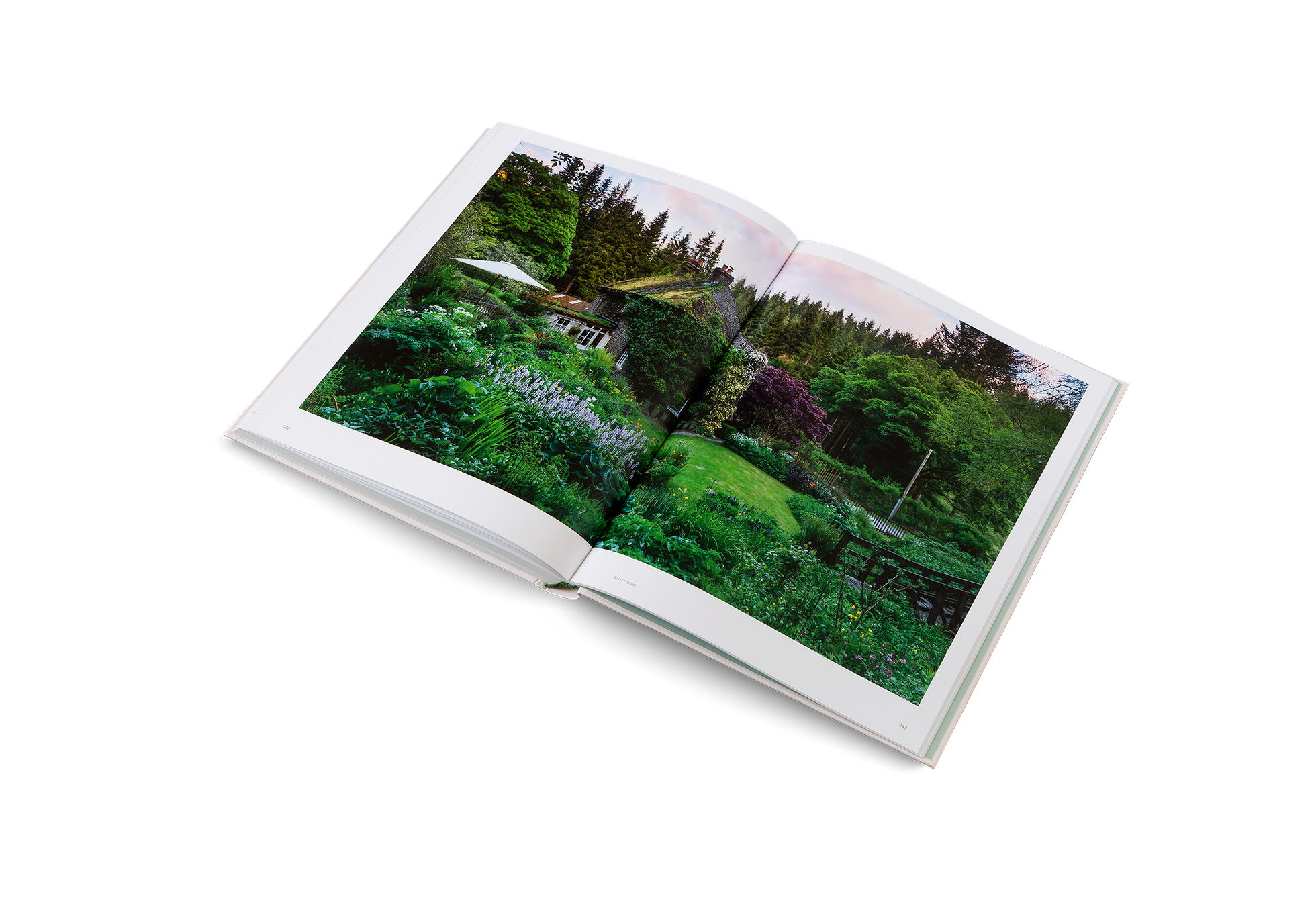 Gestalten Eu Shop-The Avant Gardens-Book-Black-Deal-Outlet-by-ARCHIVIST