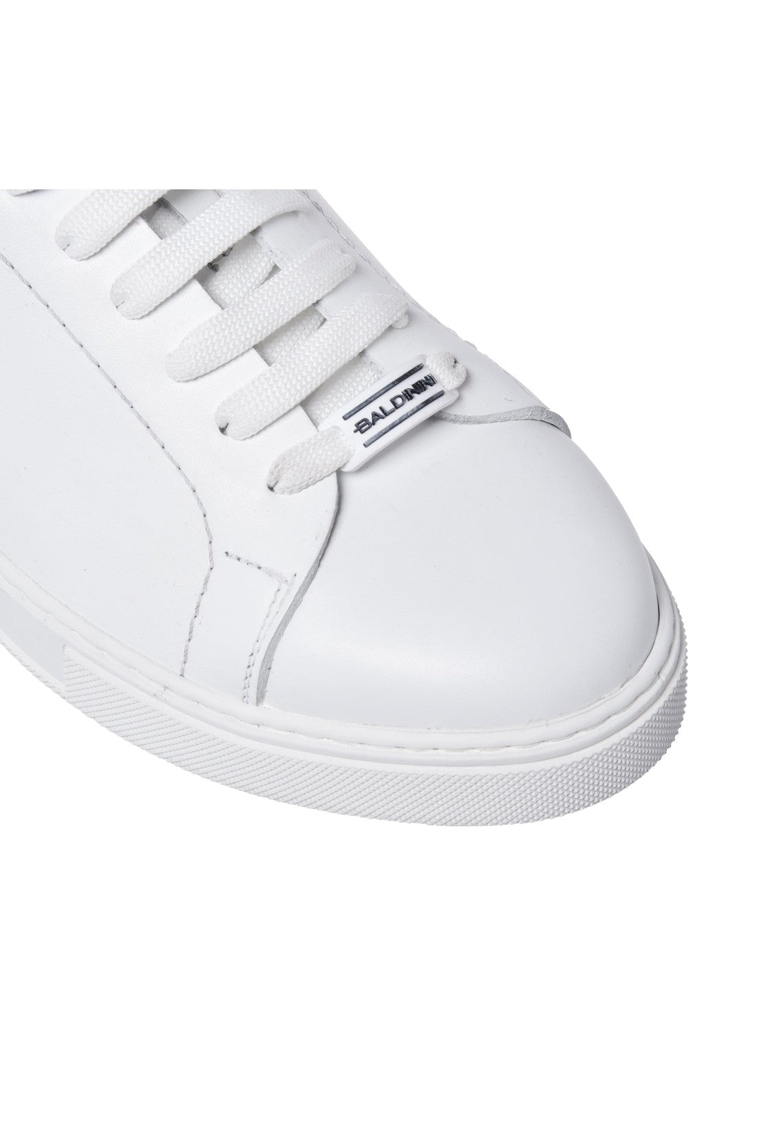Sneaker in white calfskin