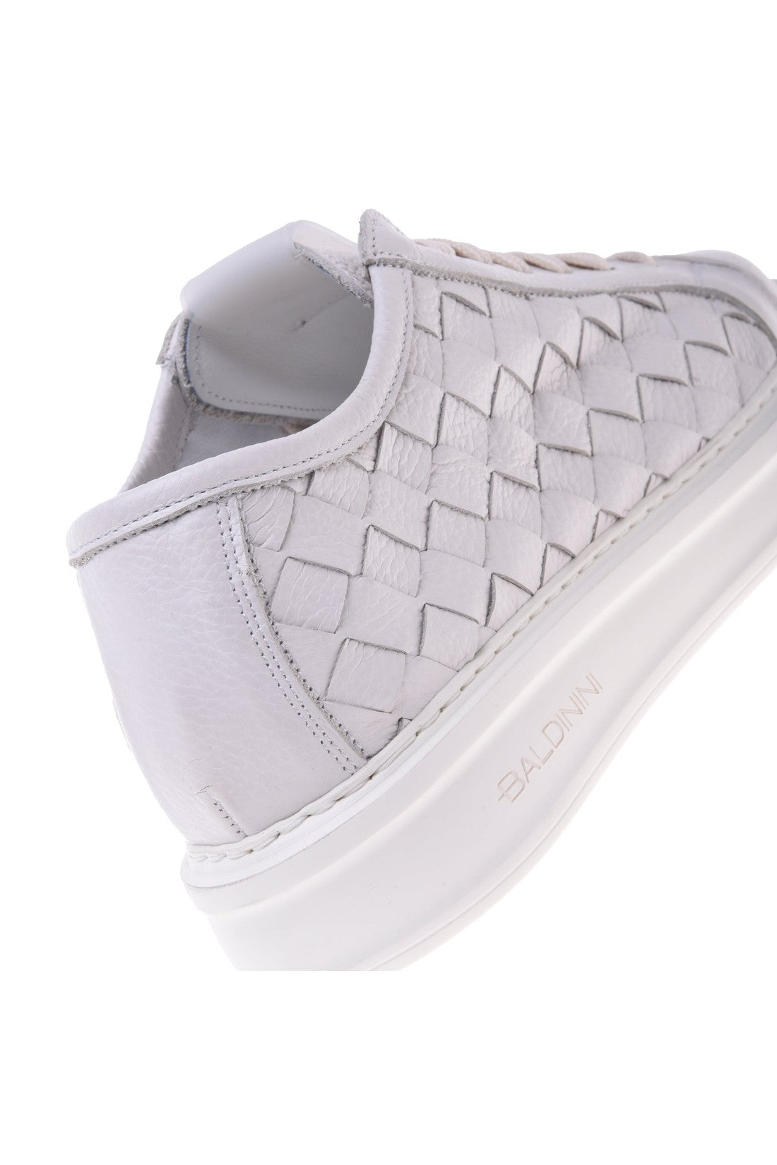 Sneaker in cream woven leather