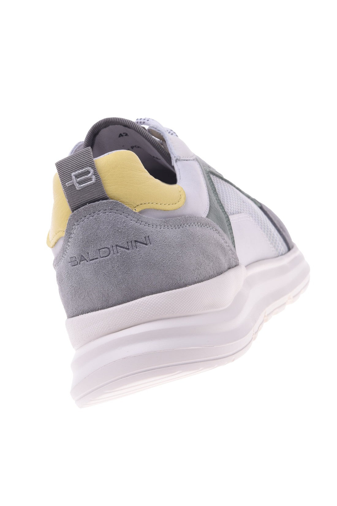 Sneaker in grey leather and fabric