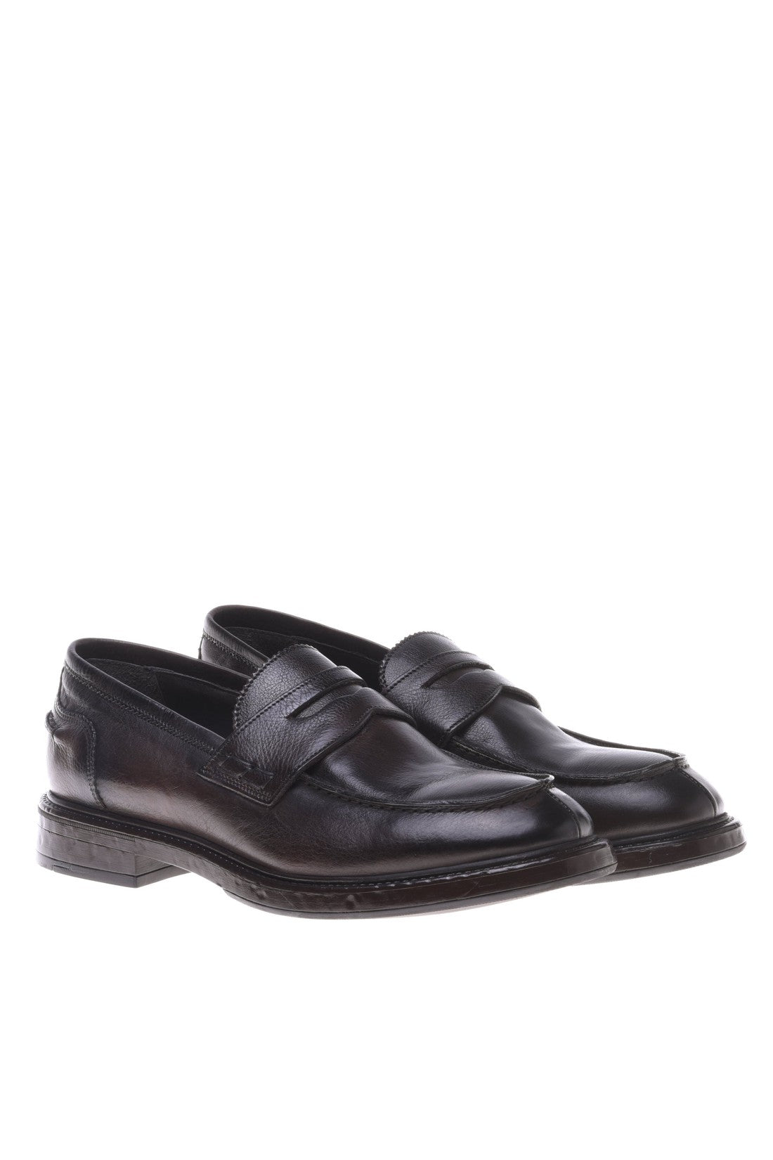 Loafer in dark brown leather