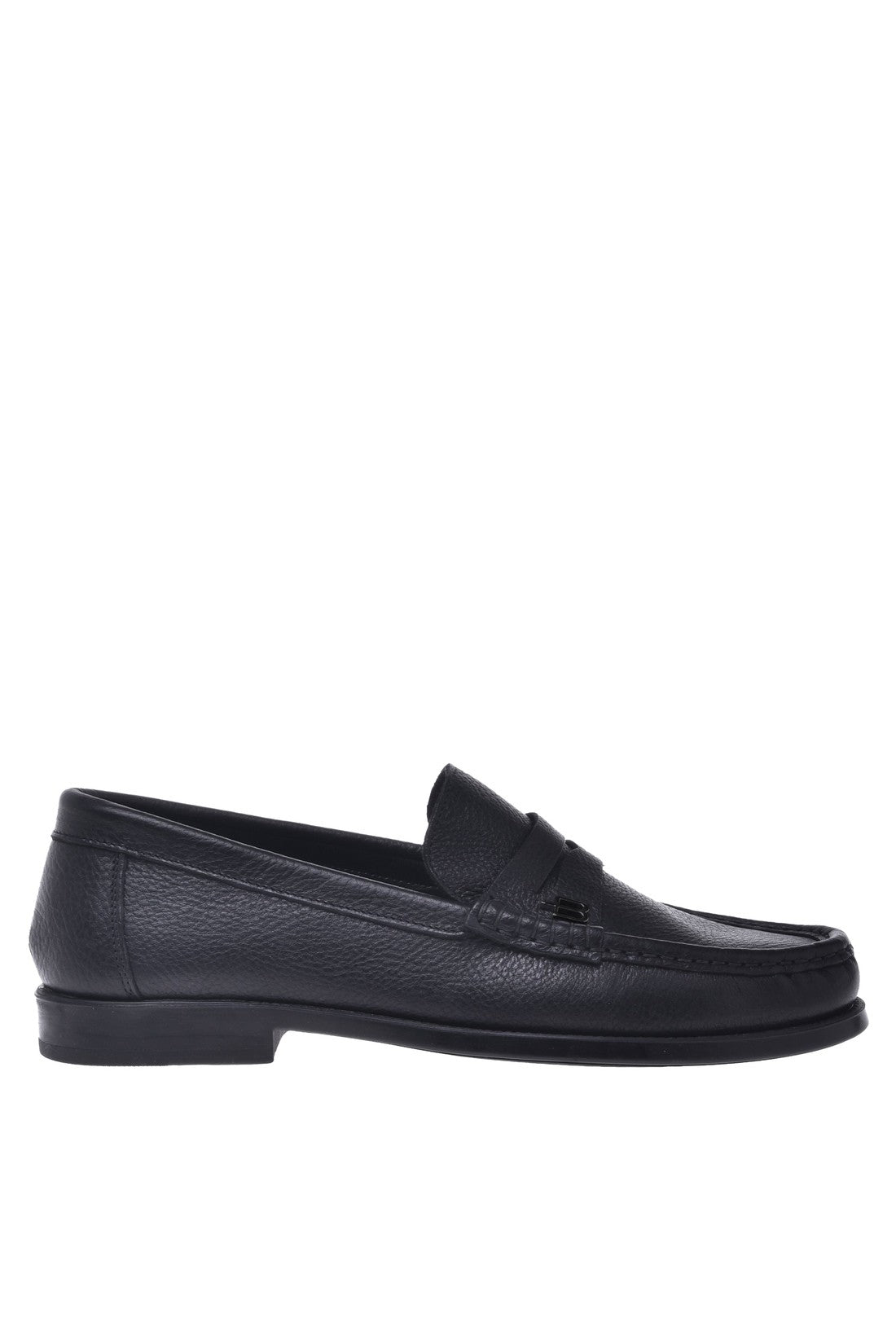 Loafers in black tumbled leather