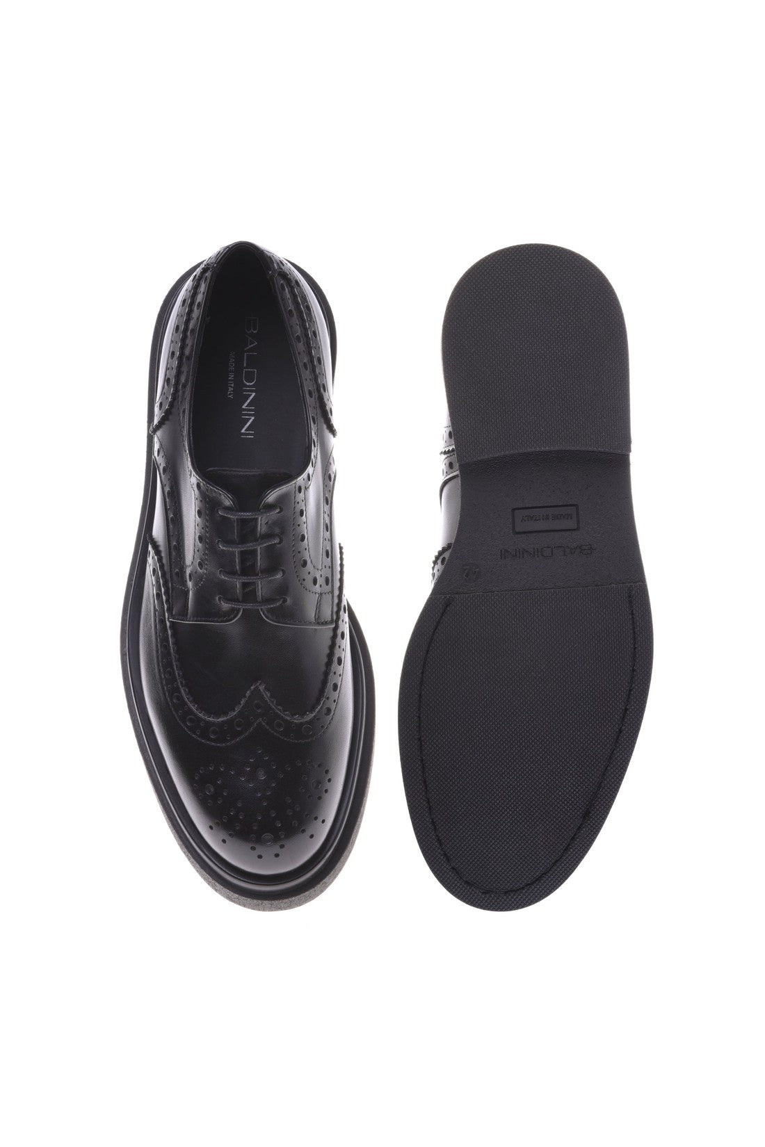 Derby shoes in black leather