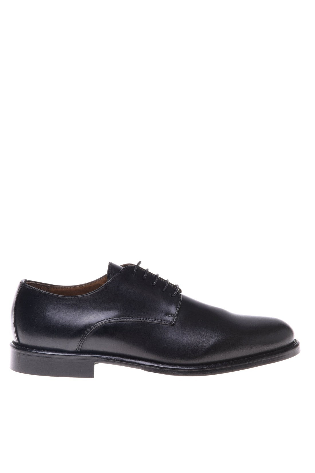 Derby shoes in black leather