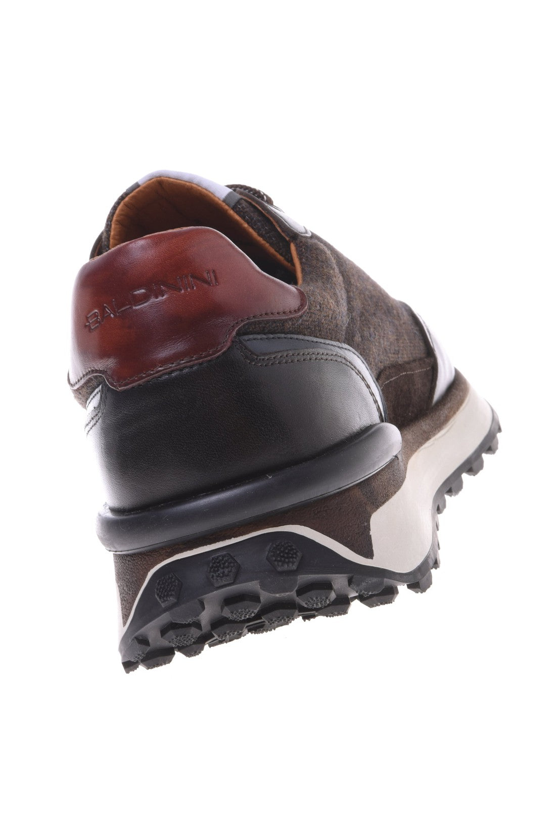 Derby shoe in dark brown fabric and leather