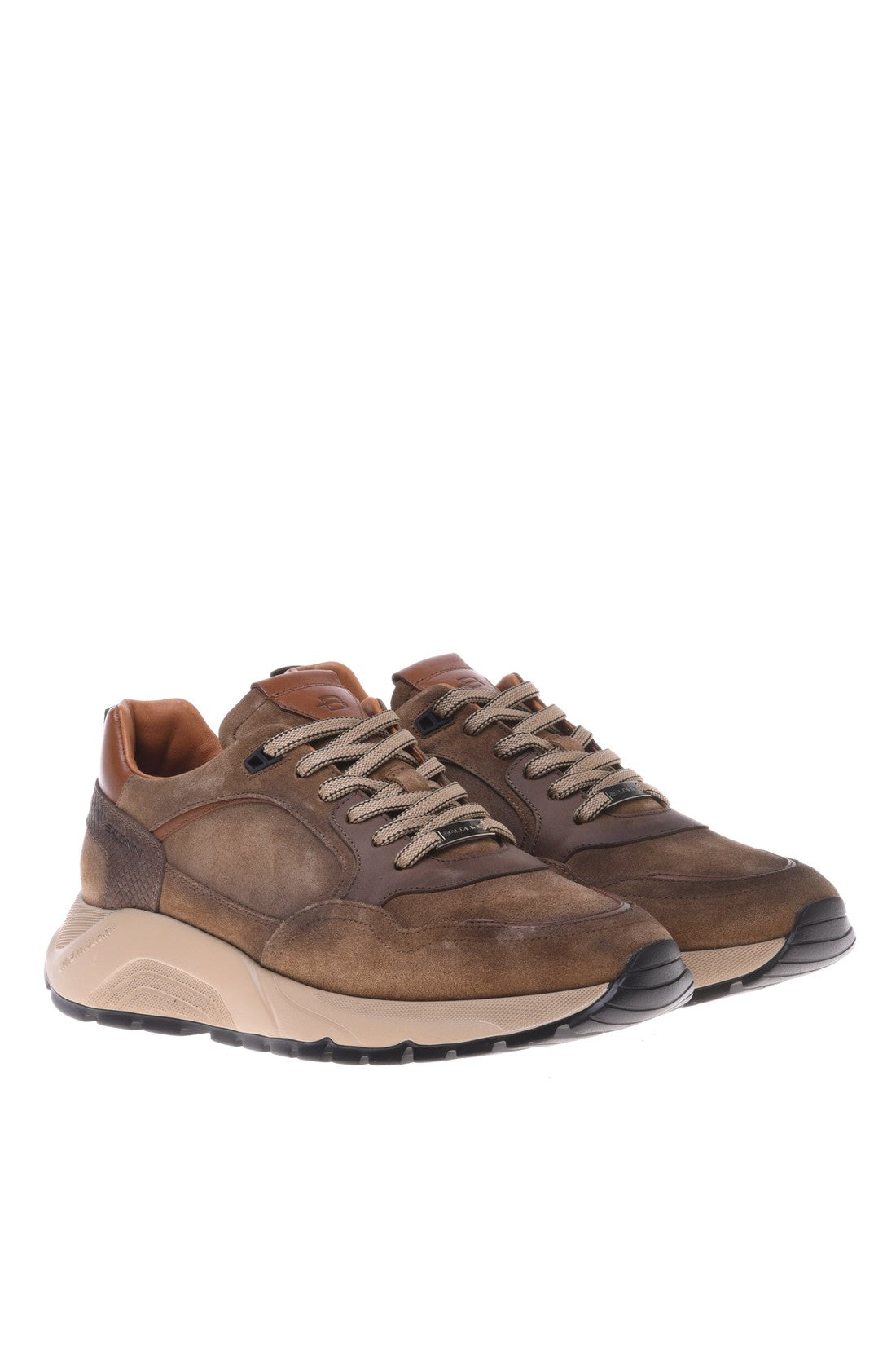 Trainer in taupe suede leather