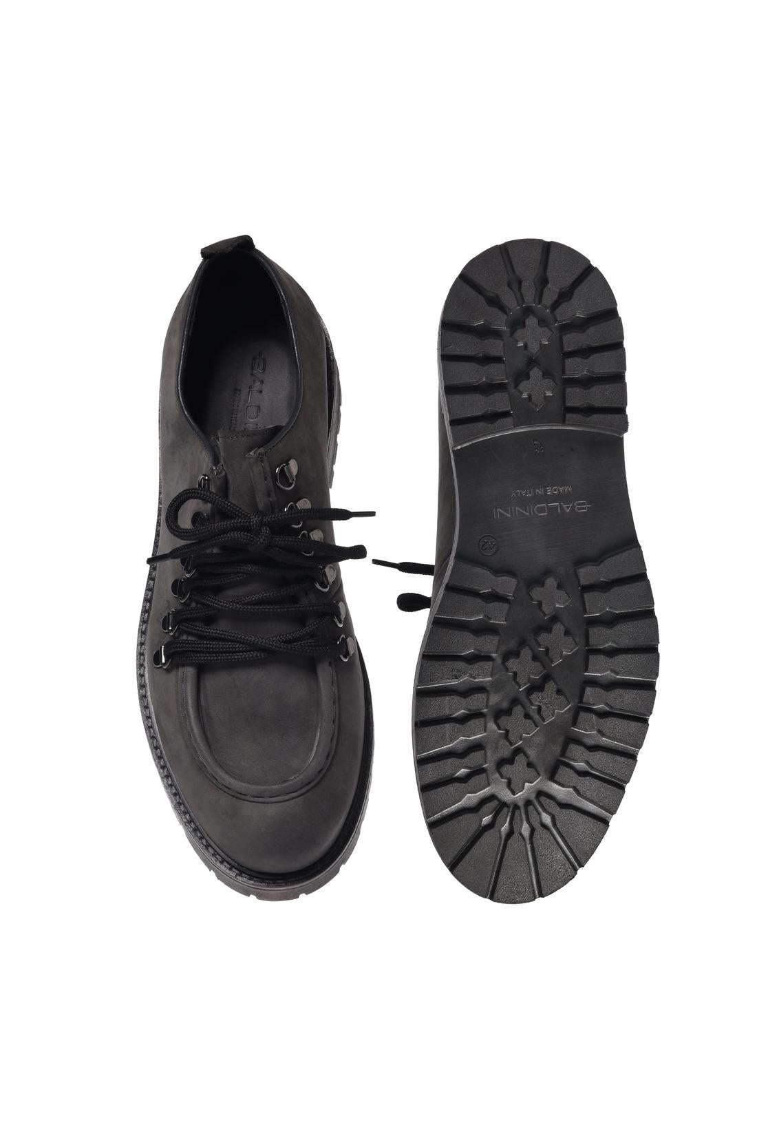 Derby shoe in grey nubuck