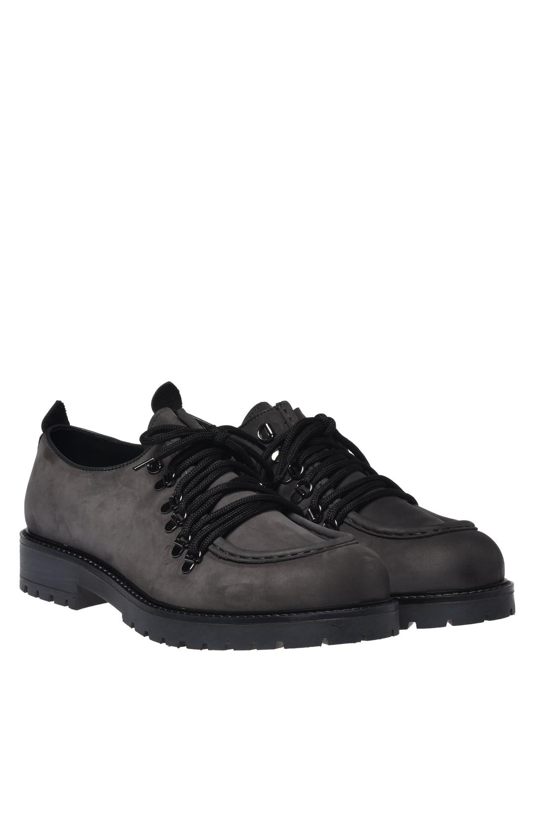 Derby shoe in grey nubuck