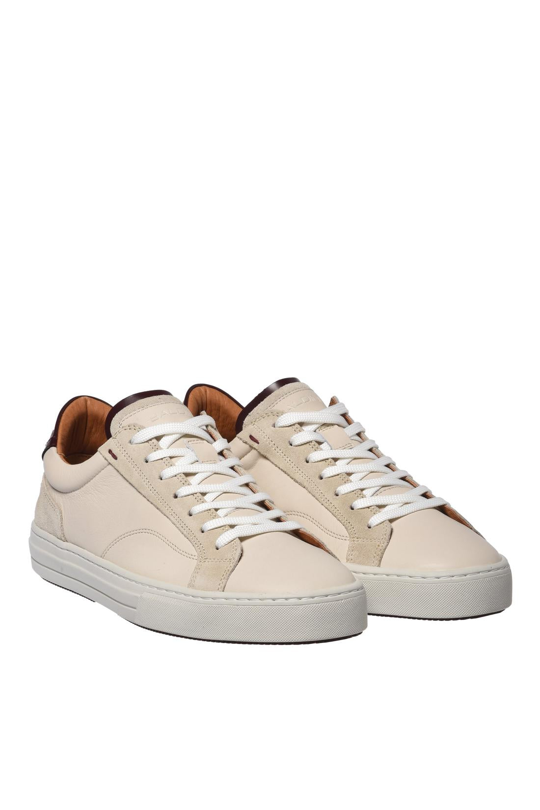 Sneaker in off white leather and suede