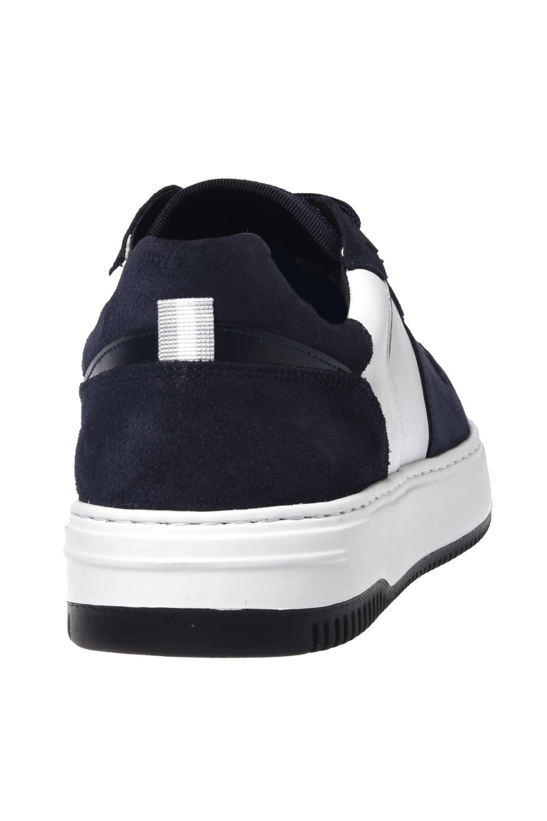 Sneaker in blue suede and white leather