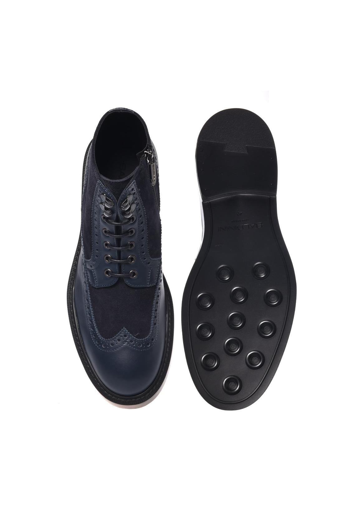 Boot in blue leather and suede