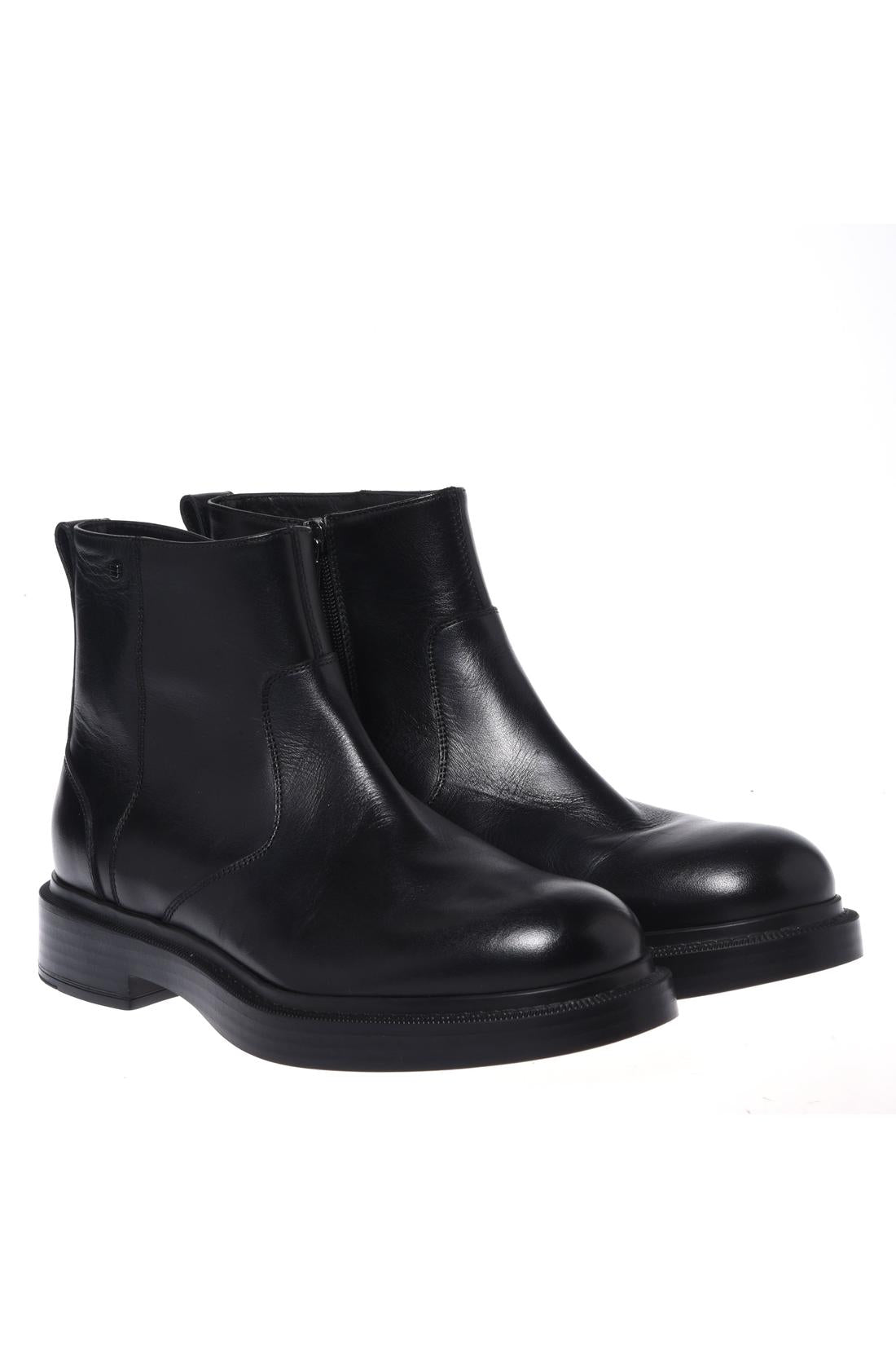 Baldinini-Black leather ankle boots-Stiefel & Stiefeletten-Black-Deal-Outlet-by-ARCHIVIST
