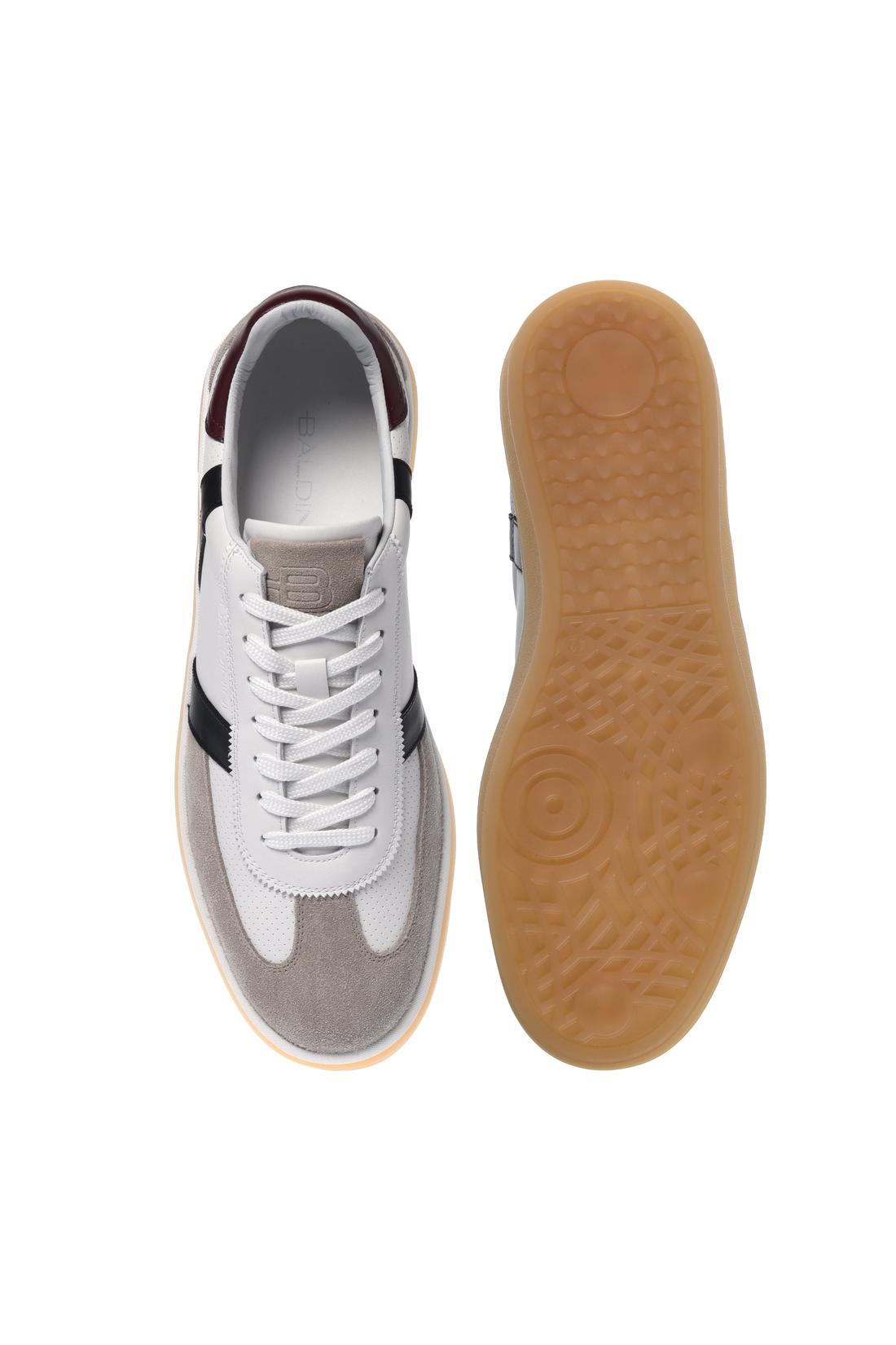 Beige suede and white leather sneaker