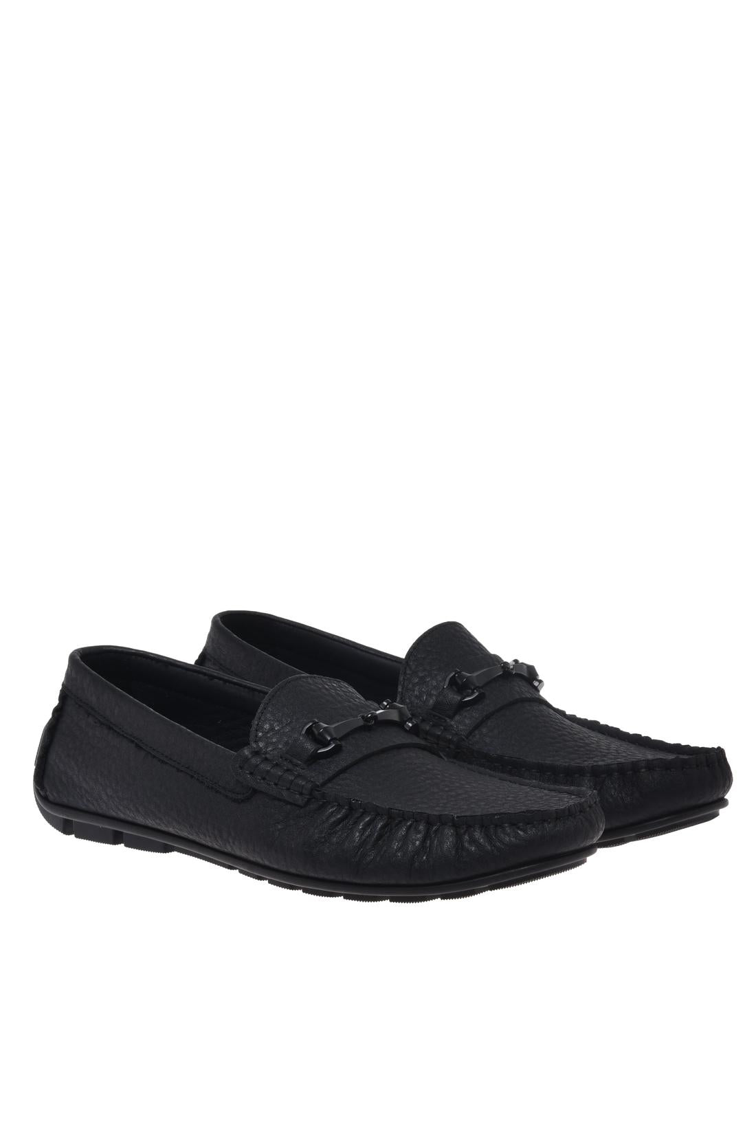 Loafer in dark brown hammered leather