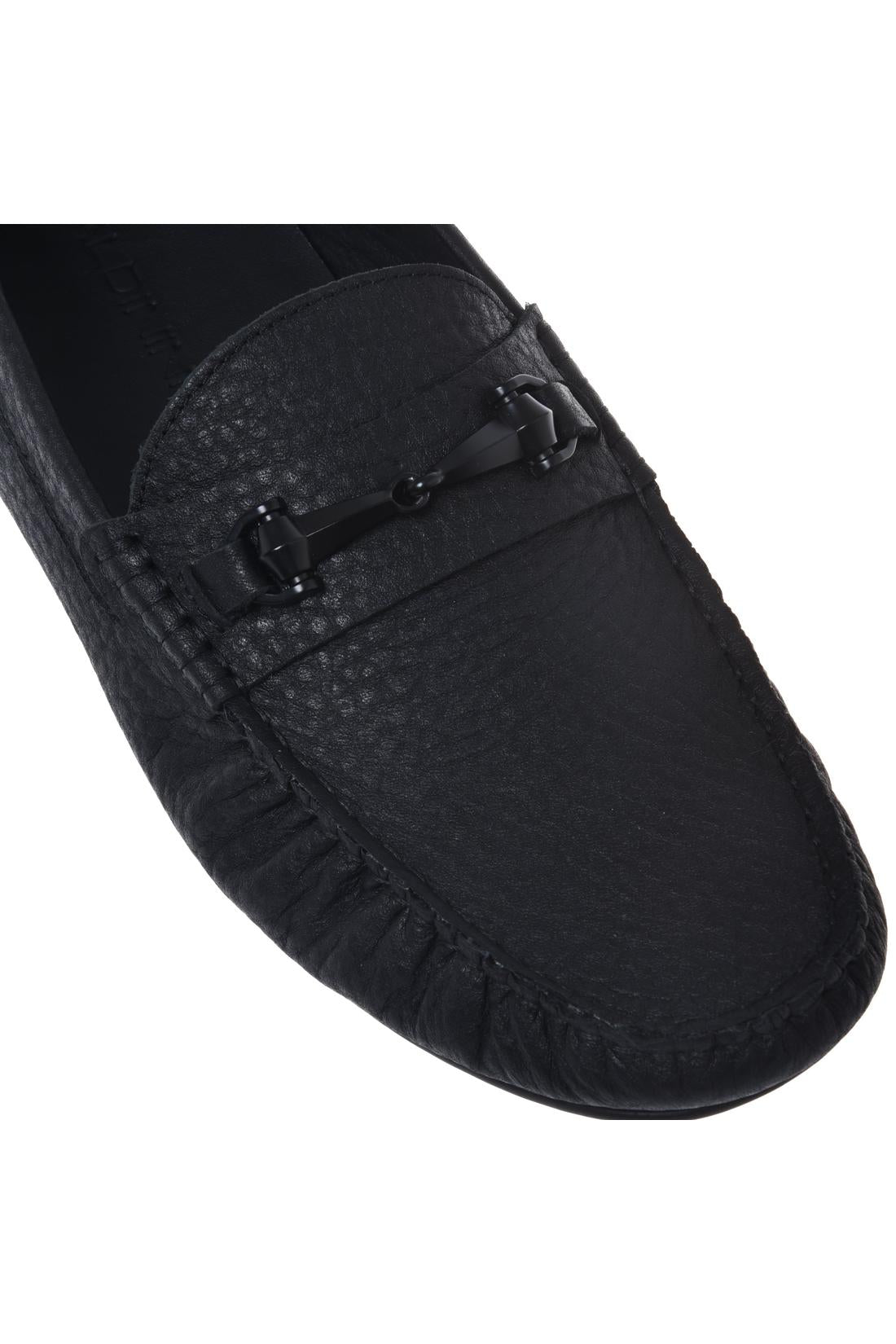 Loafer in dark brown hammered leather