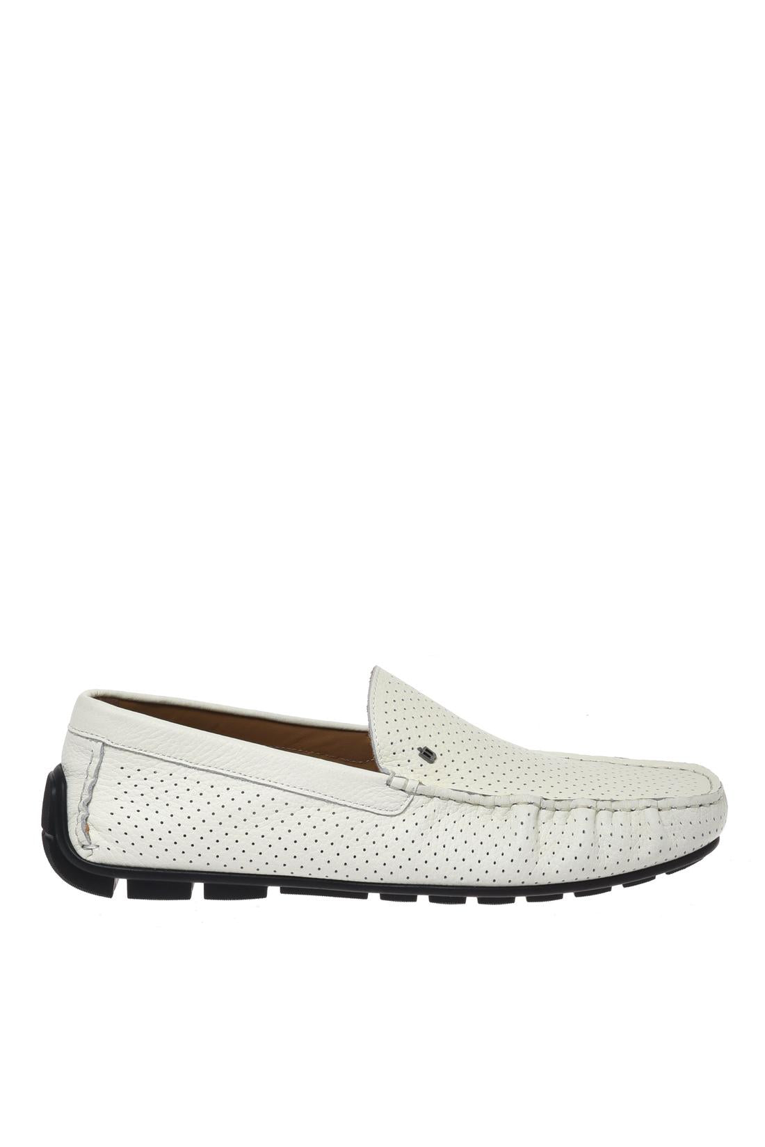 Loafer in perforated tumbled leather white